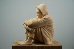 Senne- scultura figurativa in legno di una ragazza del XXI secolo