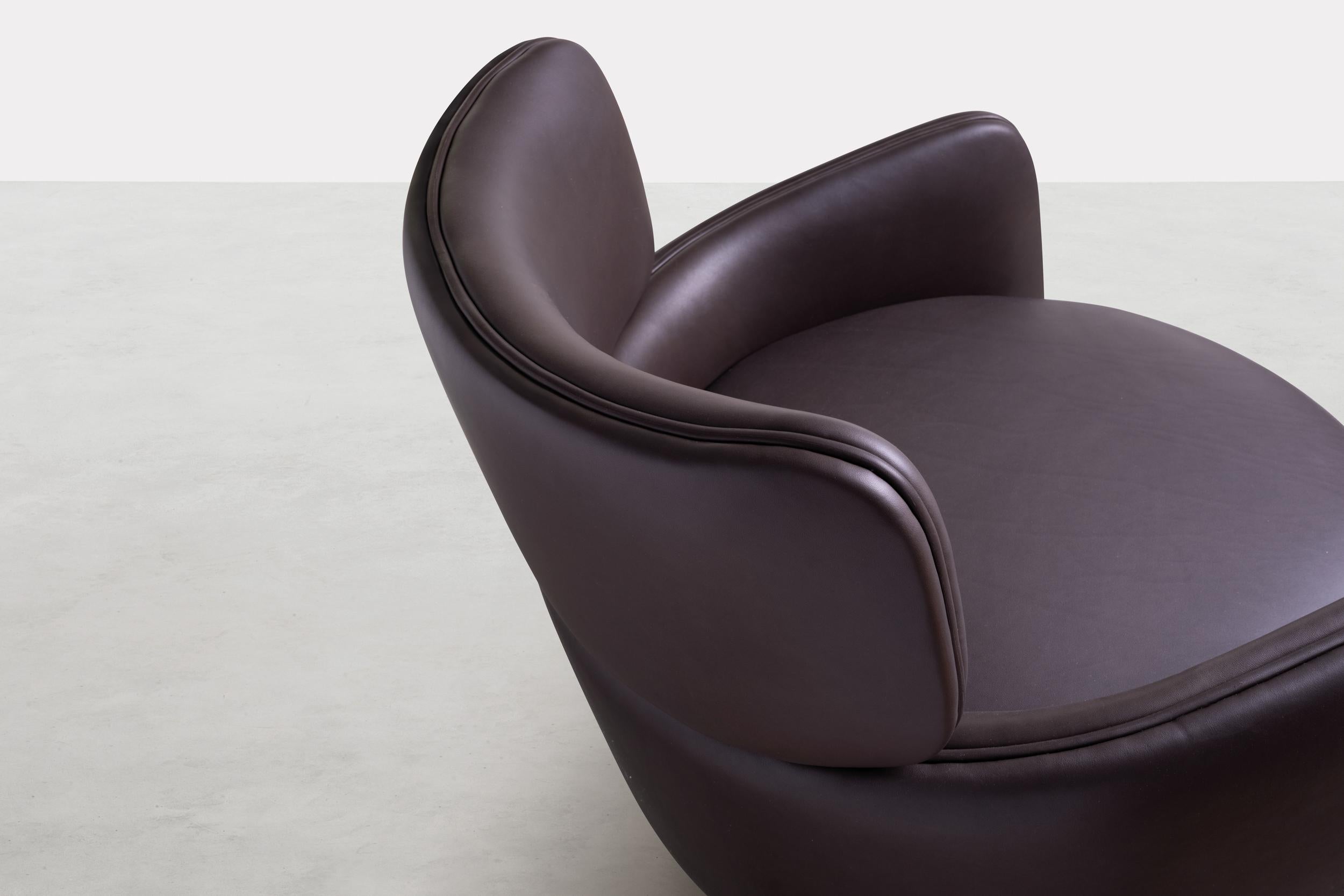 Italian Boris, soft enveloping armchair in fabric, Dainelli Studio for Somaschini, Italy in vendita