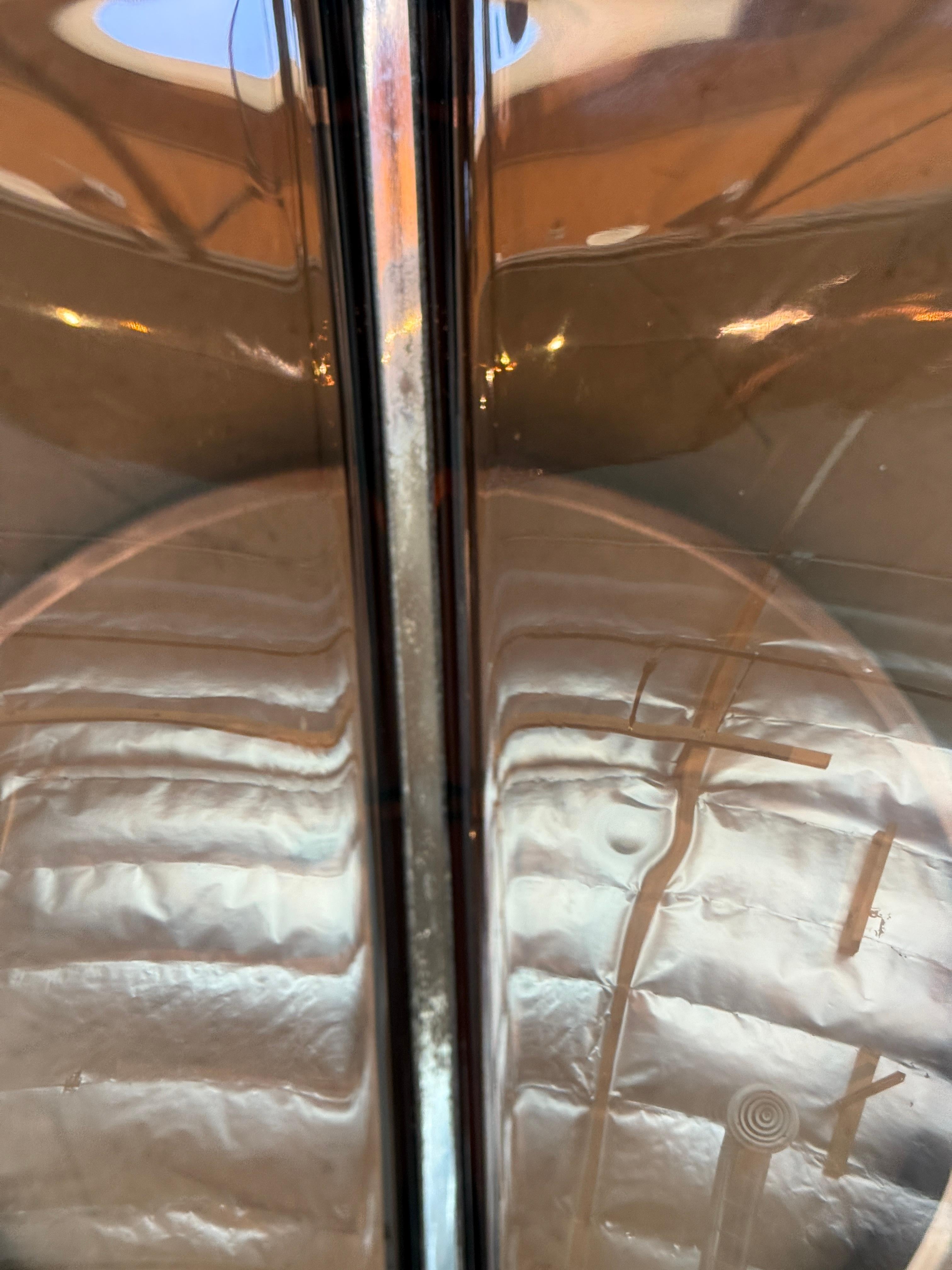 Boris Tabacoff per Mobilier Modulair Moderne Sedia a sfera in lucite fumé in vendita 3