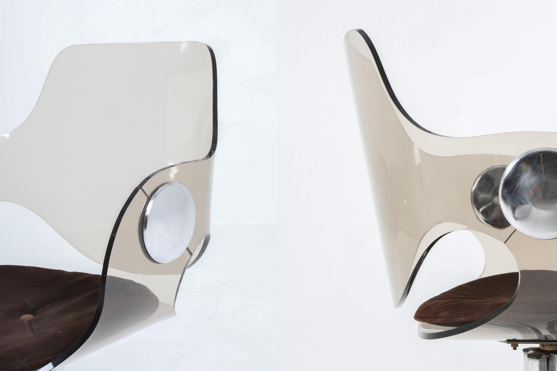 Boris Tabacoff Chaises en plexiglas et chrome pour Mobilier Modulair Moderne 4