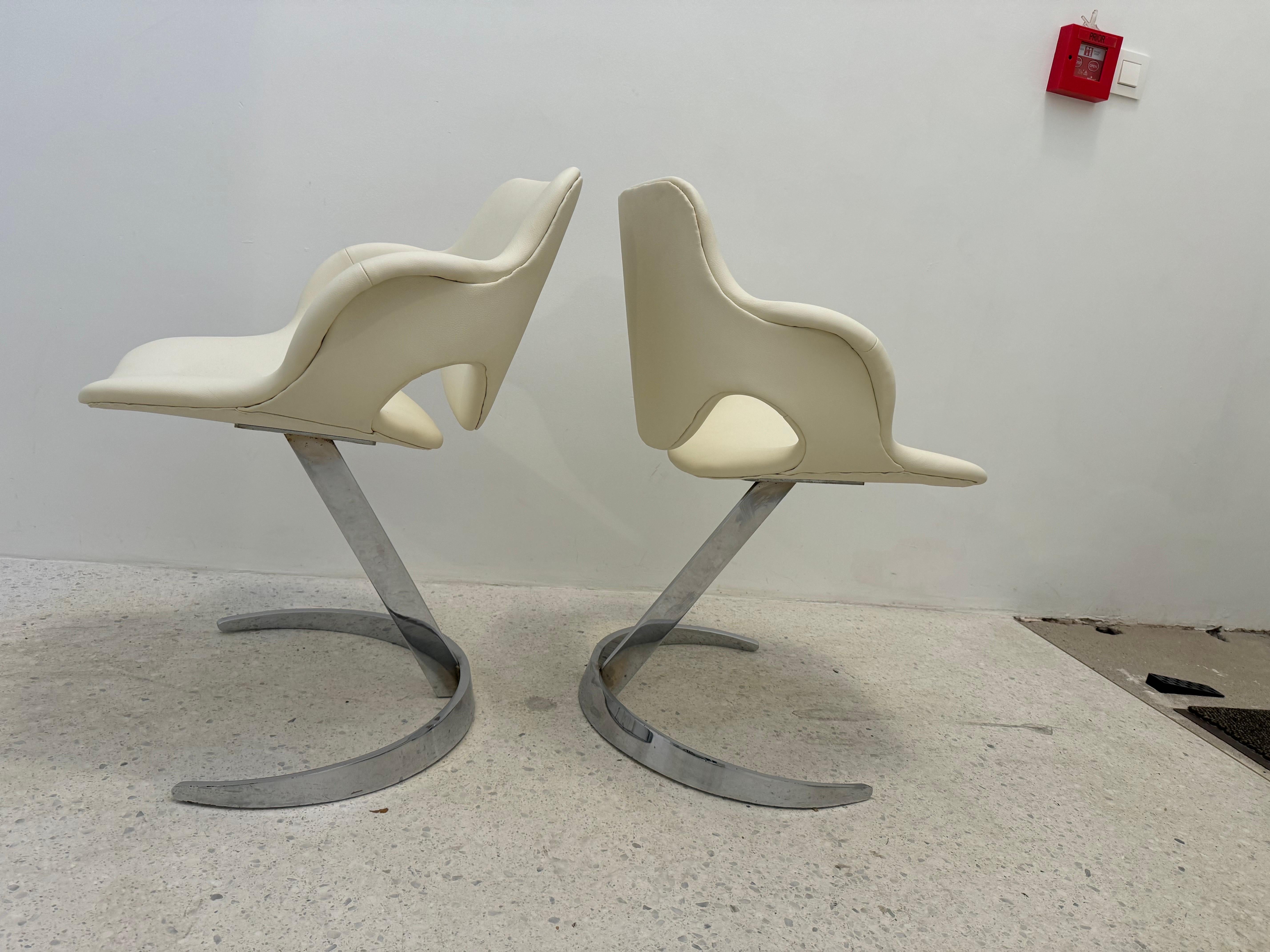 Boris Tabacoff “Scimitar” Dining Set – 6 Chairs & Glass Table, 1970s For Sale 7