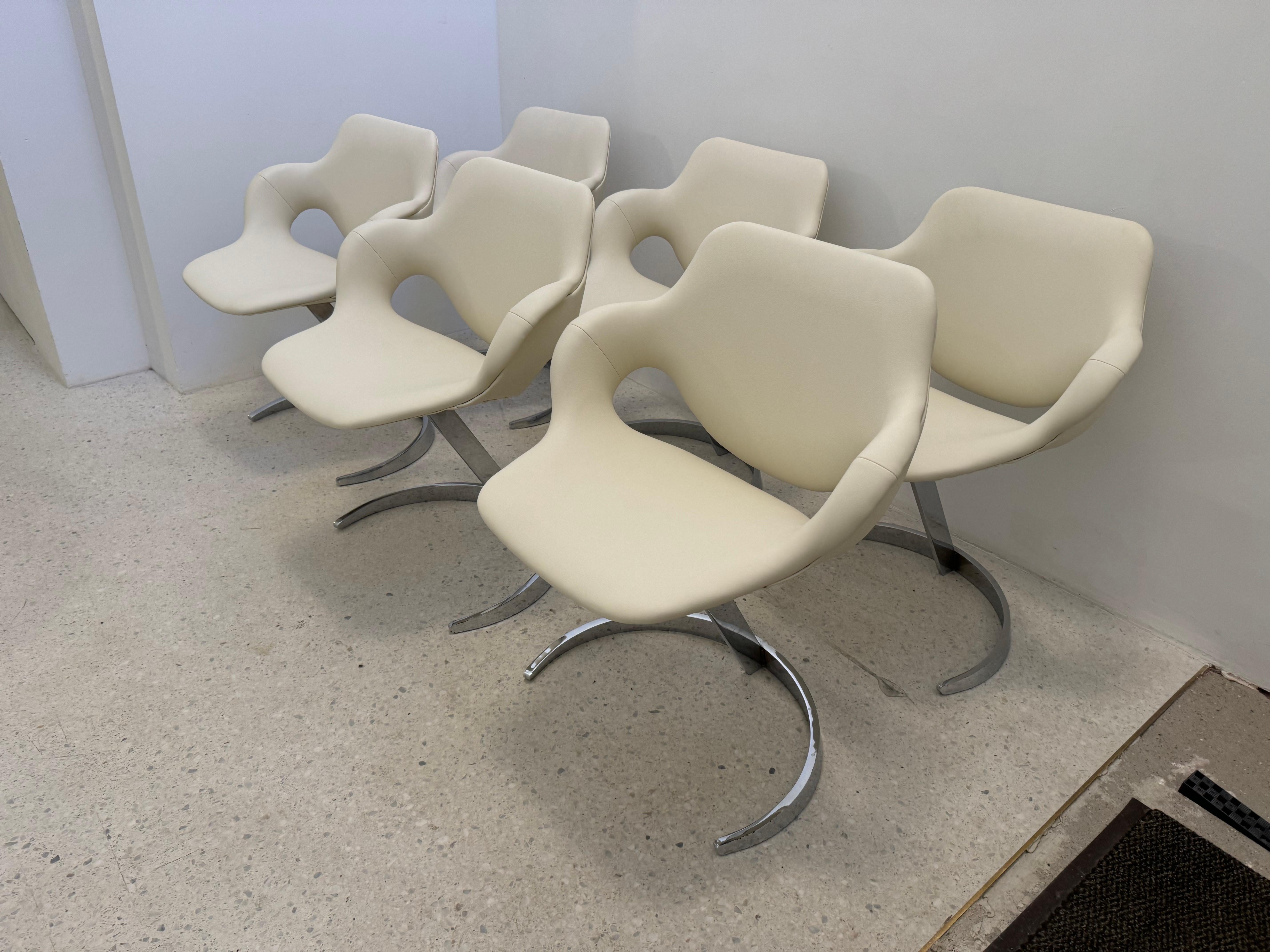 Boris Tabacoff “Scimitar” Dining Set – 6 Chairs & Glass Table, 1970s For Sale 2