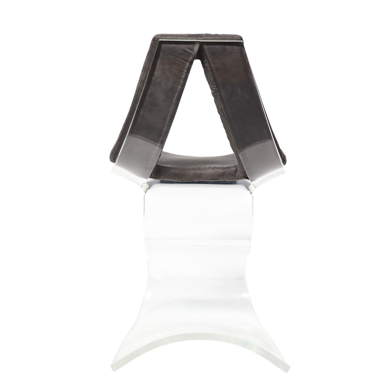 Français Boris Tabacoff ensemble de 4 chaises Dumas en lucite sculptée, 1970