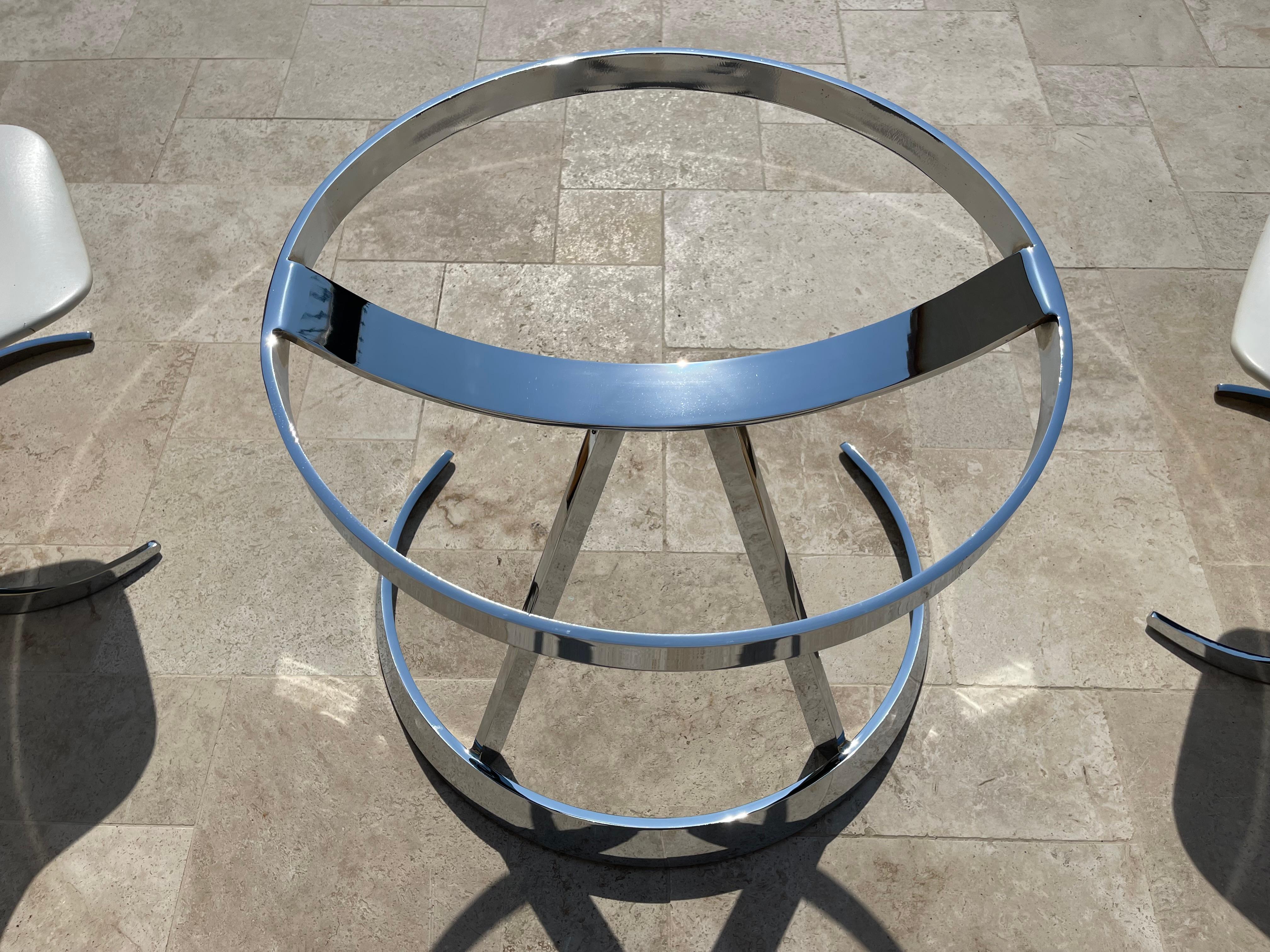Boris TABACOFF - Ensemble de table et 4 chaises en vente 10