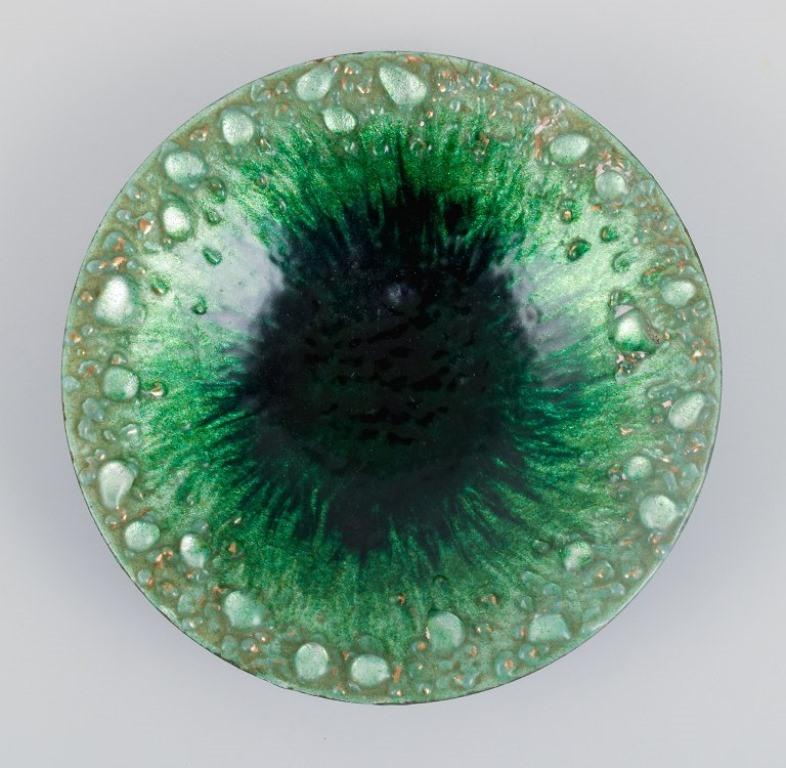 Boris Veisbrot (1903-2011) for Limoges, France. Enamel bowl in green tones. In Excellent Condition For Sale In Copenhagen, DK