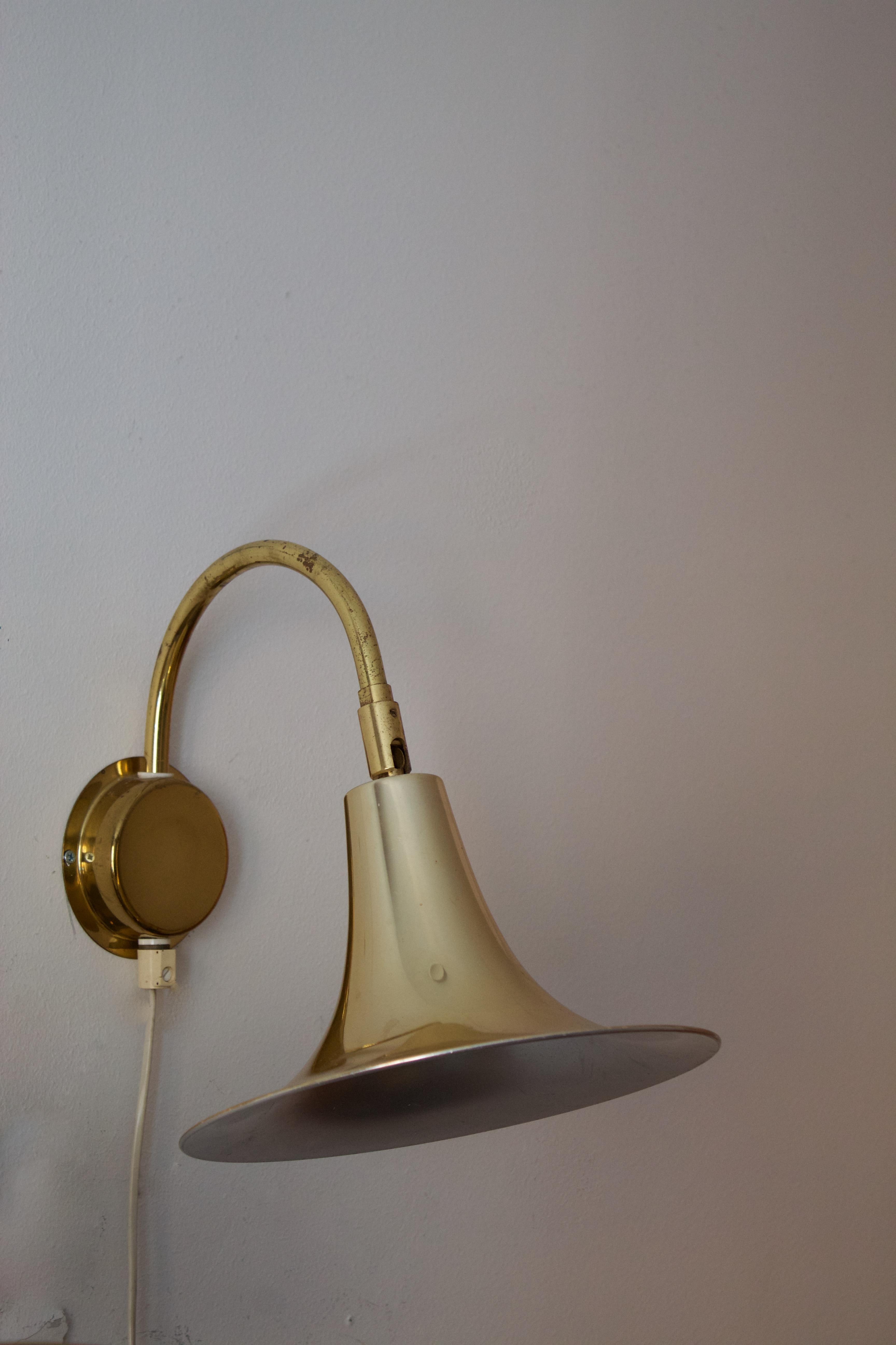 Modern Börje Claes, Adjustable Wall Lights, Brass, Norlett, Sweden, c. 1970s For Sale