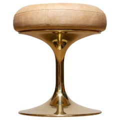 Tabouret Borje Johanson en faux cuir beige et base tulipe dorée de Suède, années 1960