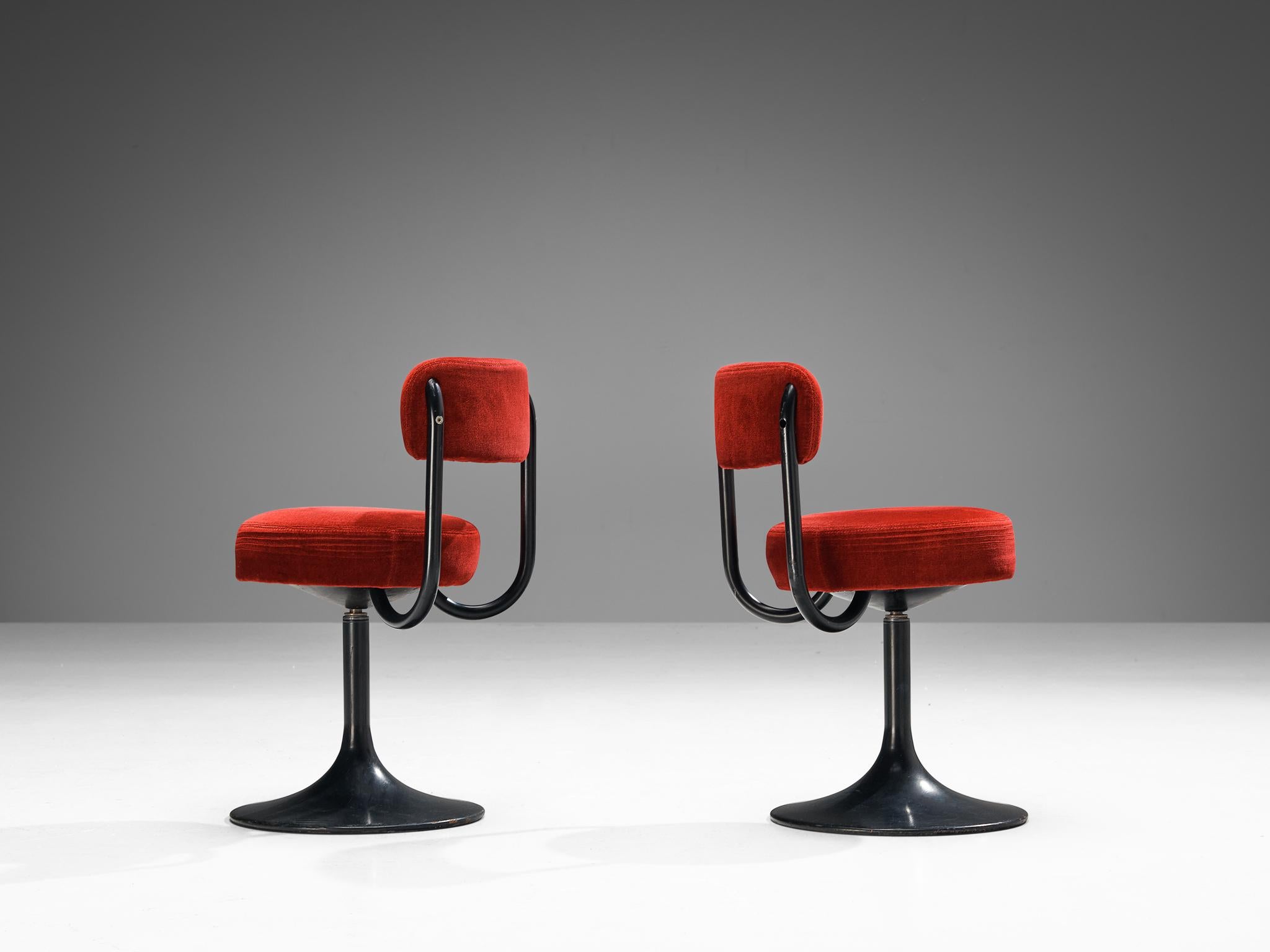 Börje Johanson for Johanson Design Set of Swivel Chairs in Red Velvet  For Sale 3