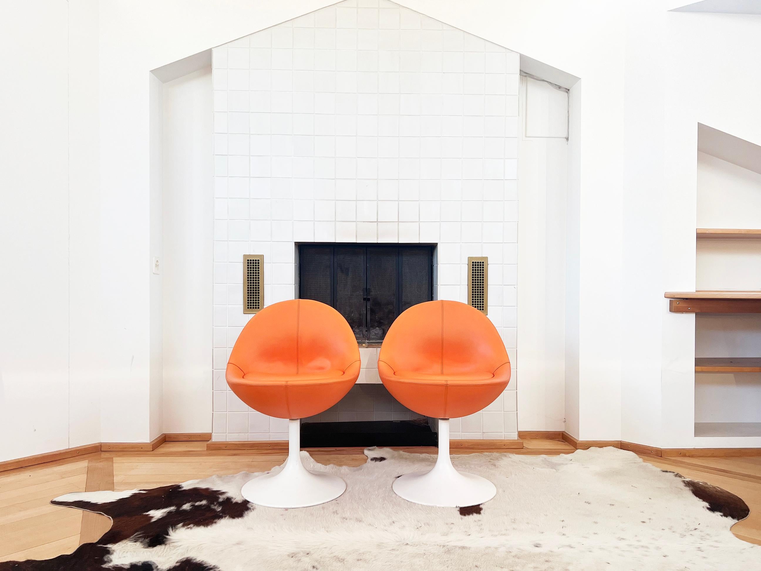 Börje Johanson Orange Leather Venus Chair, White Tulip Foot Sweden 60s, 1 Chair 2