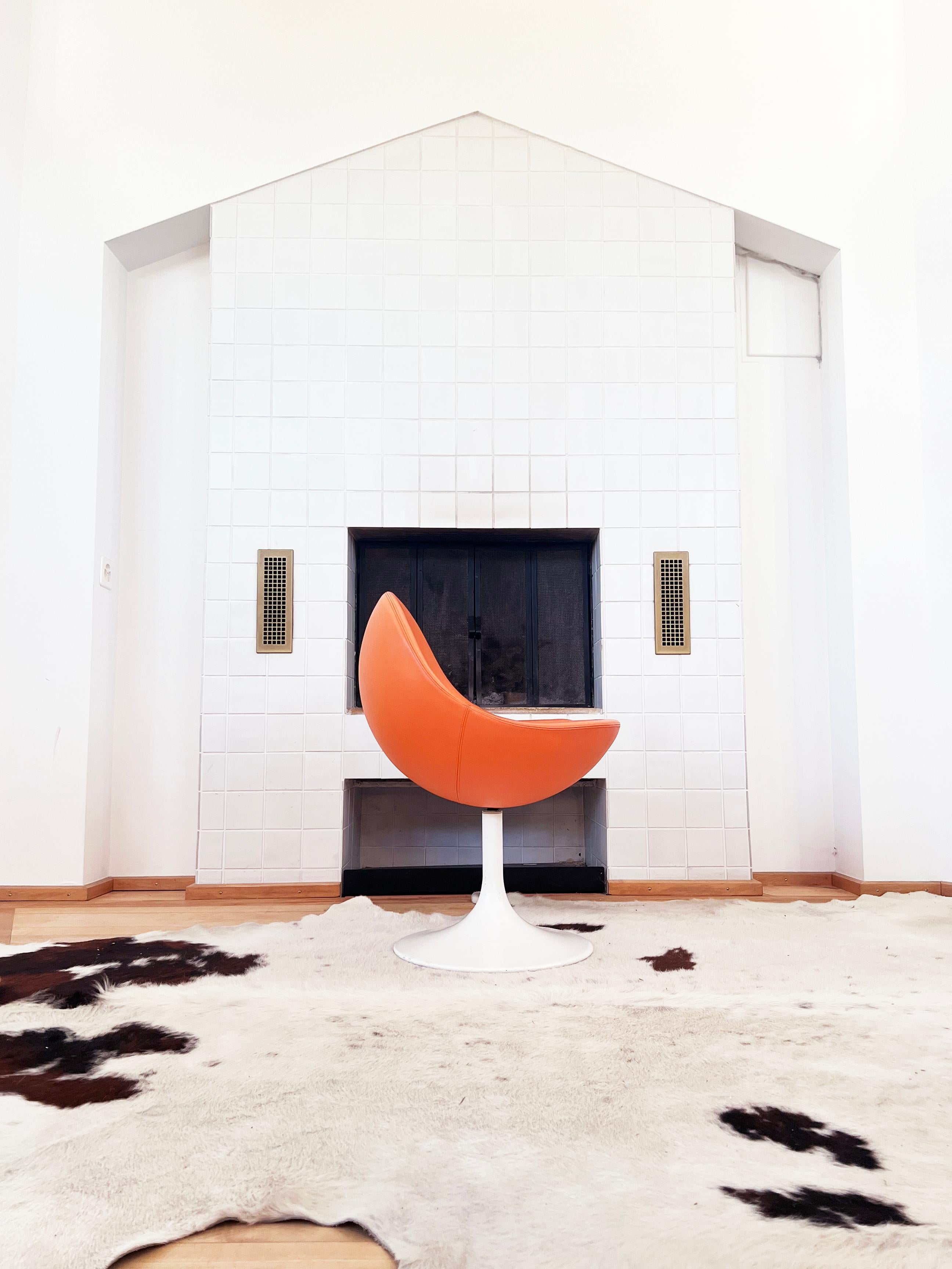 Börje Johanson Orange Leather Venus Chair, White Tulip Foot Sweden 60s, 1 Chair 9