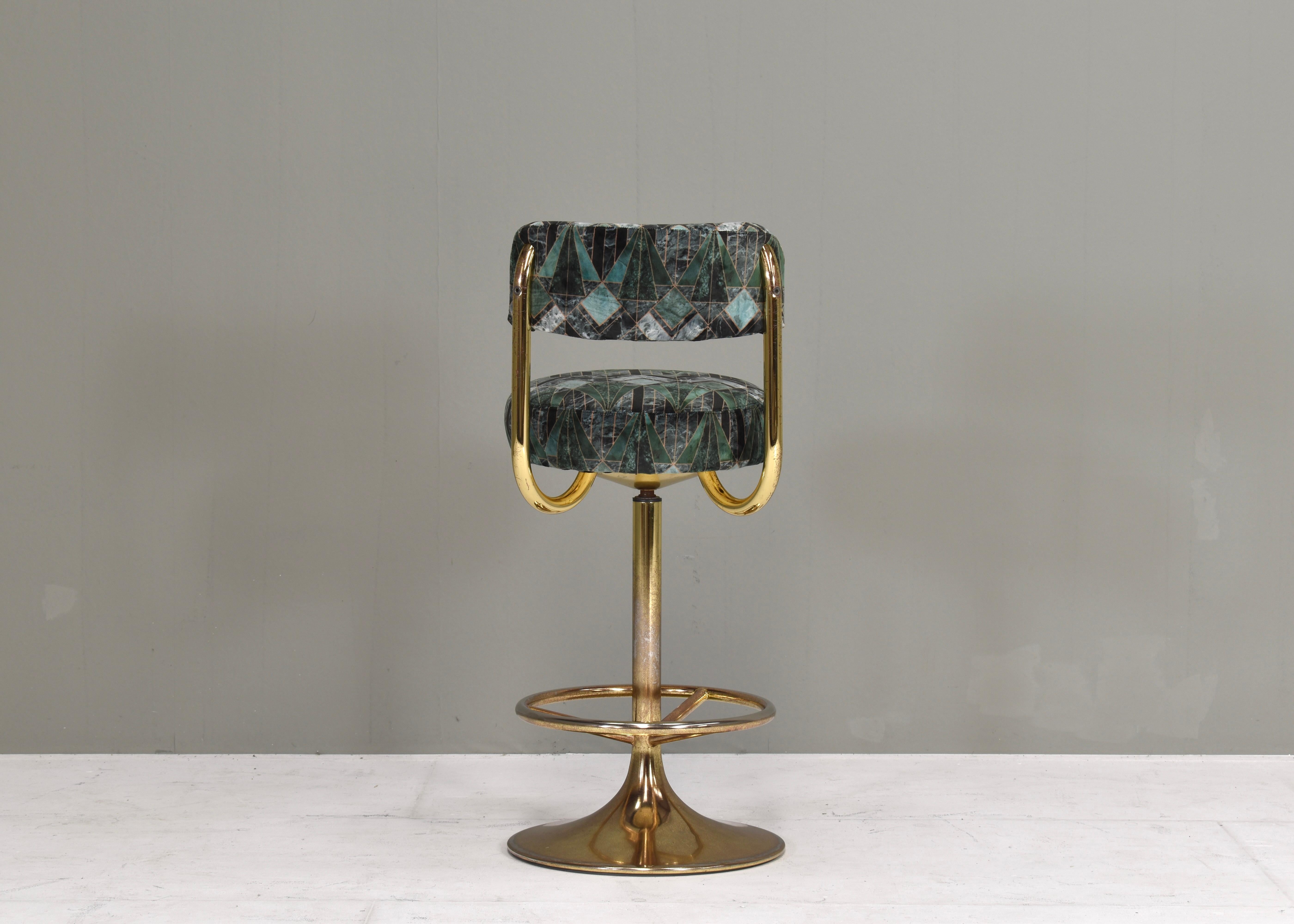 Milieu du XXe siècle Tabouret de bar pivotant en laiton Börje Johanson, Suède, vers 1960