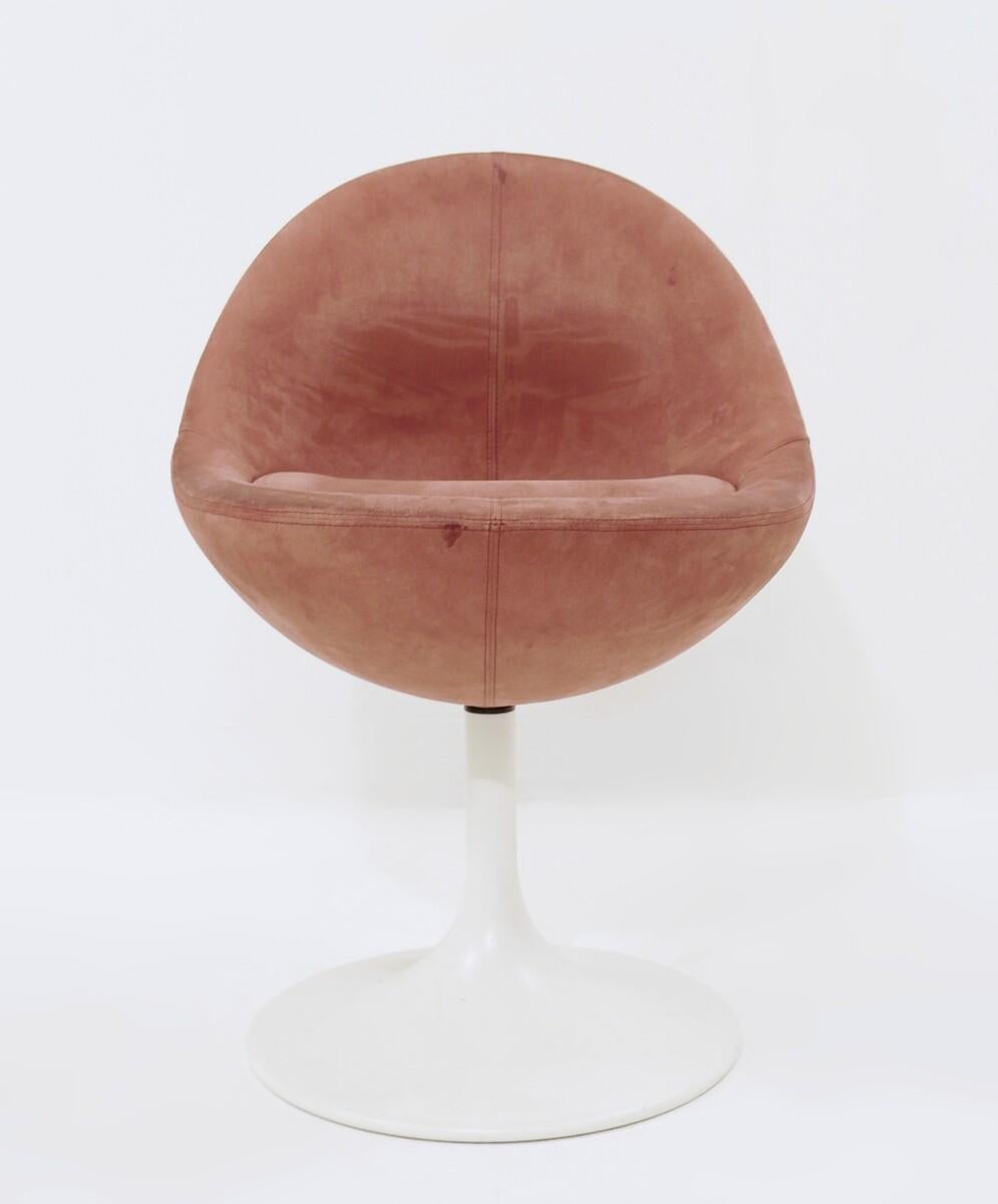 Börje Johanson ‘Venus’ Chair for Johanson Design Set 4, Original Salmon Suede 1
