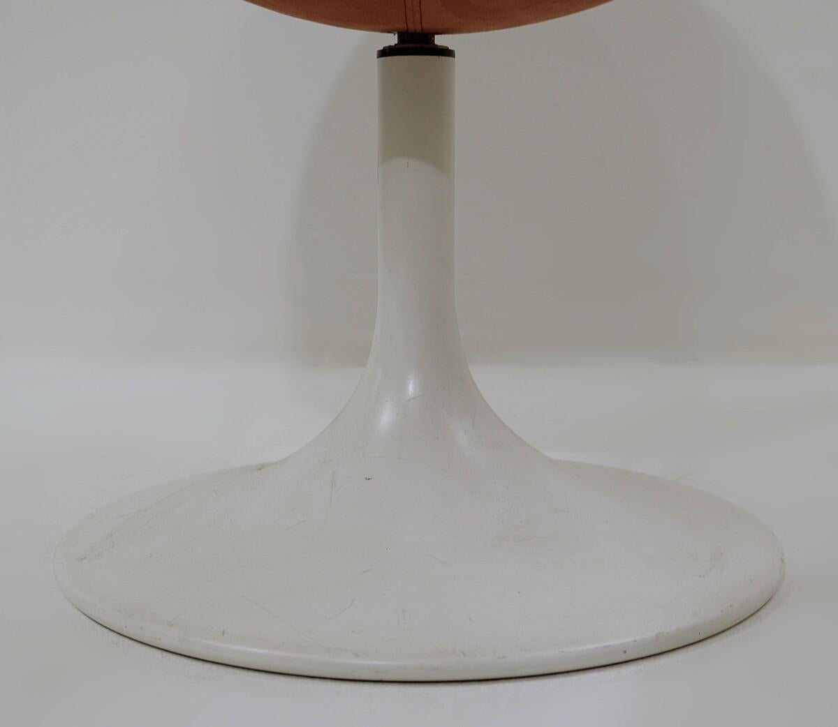 Börje Johanson ‘Venus’ Chair for Johanson Design Set 4, Original Salmon Suede 4