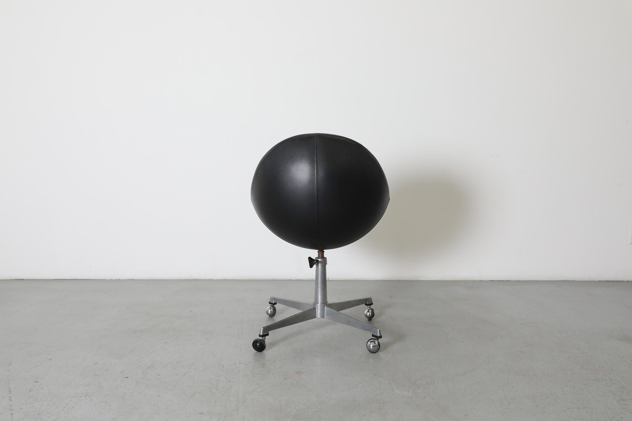 Börje Johanson 'Venus' Bürostuhl, rollend im Zustand „Gut“ im Angebot in Los Angeles, CA