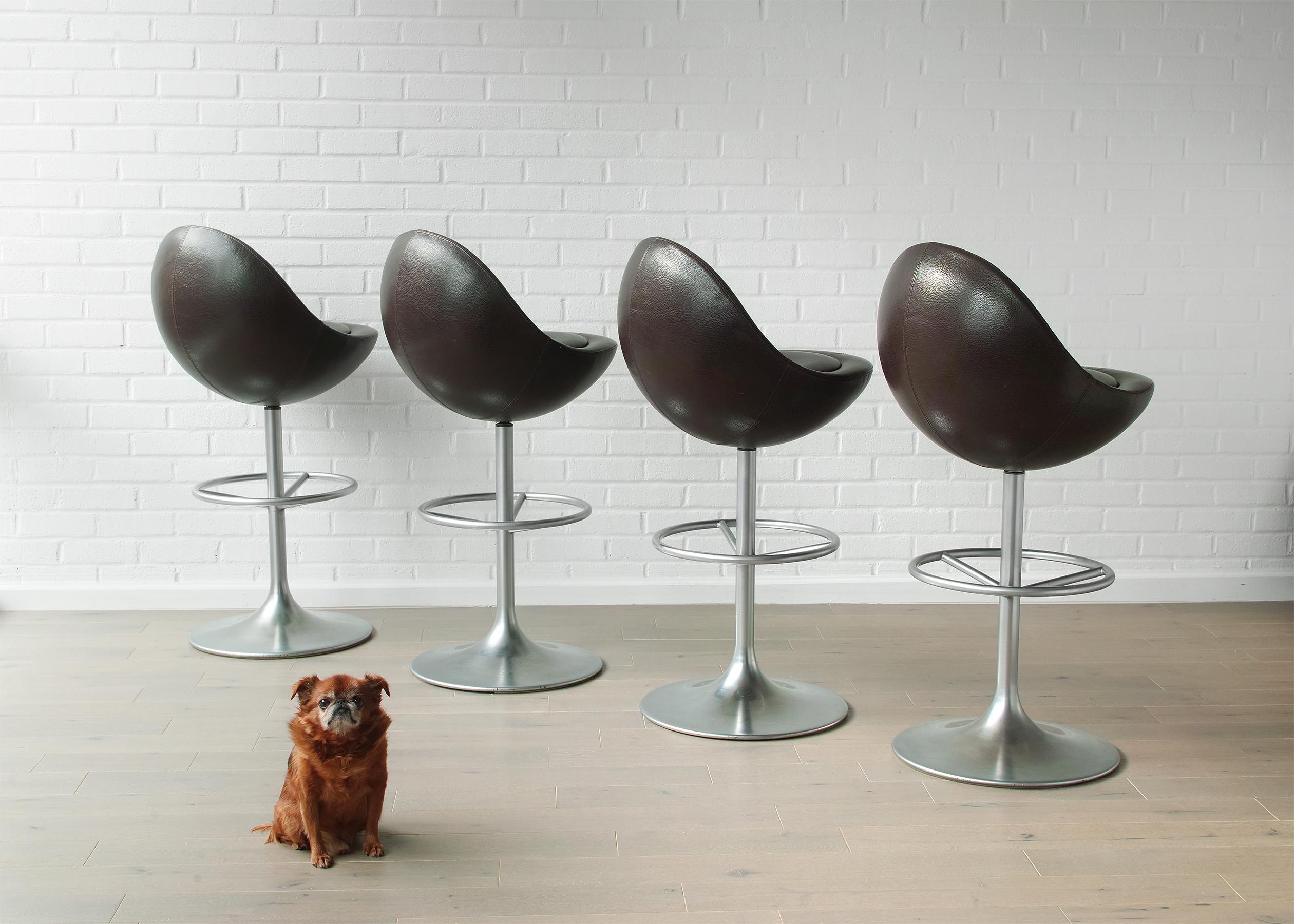 Börje Johanson Venus Swivel Bar Stools In Good Condition For Sale In Brooklyn, NY