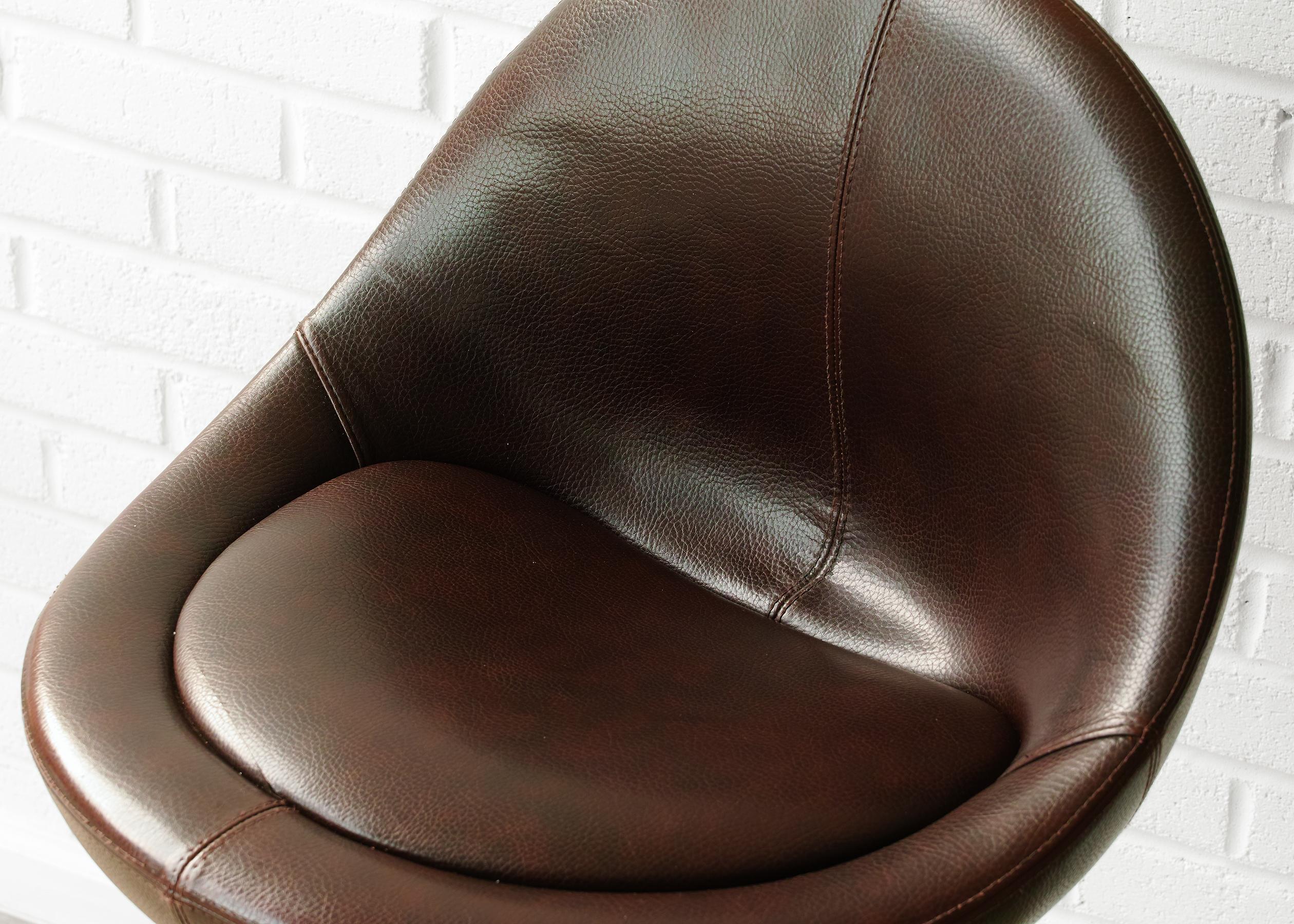 20th Century Börje Johanson Venus Swivel Bar Stools For Sale