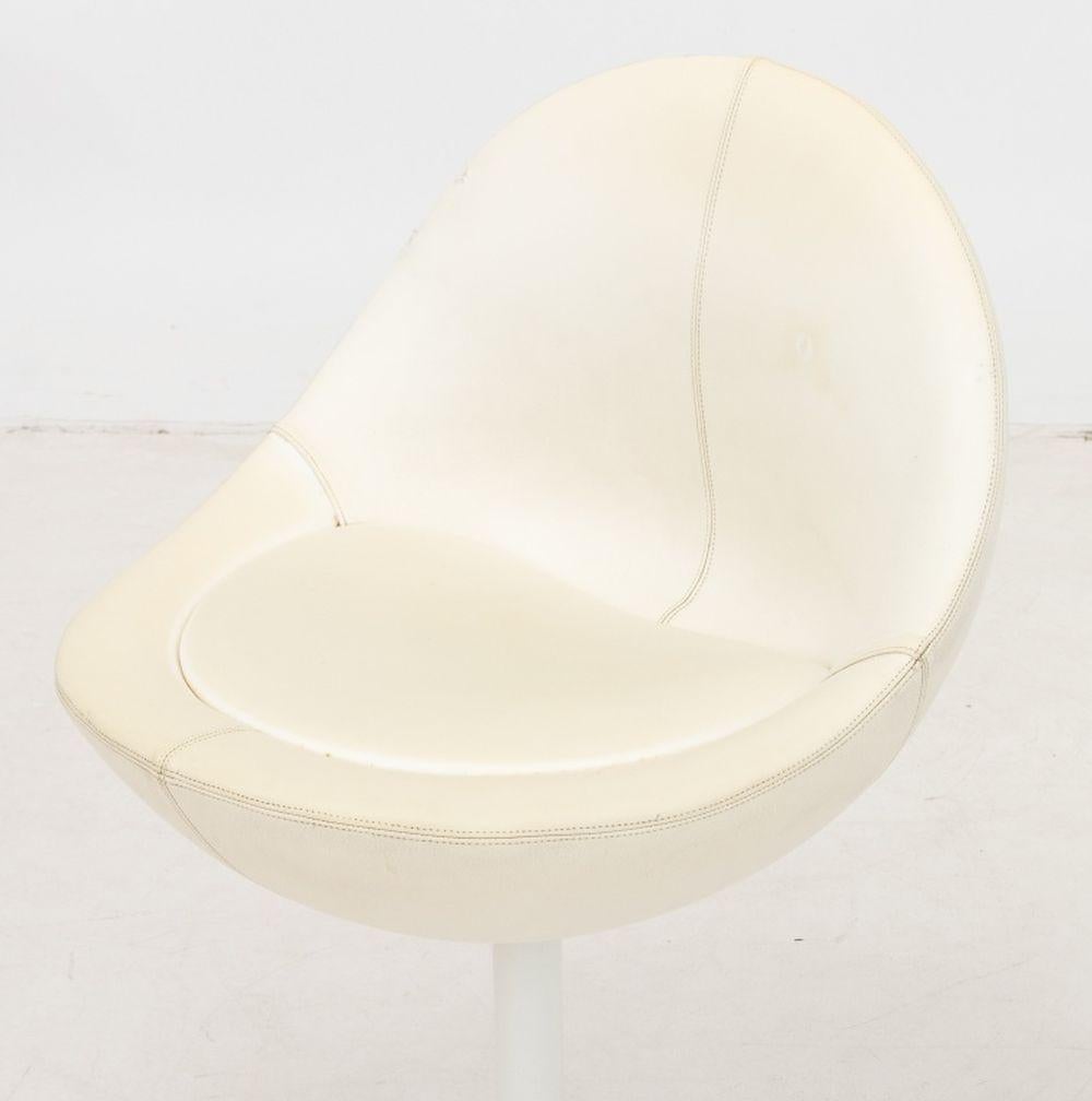 Chaise pivotante 