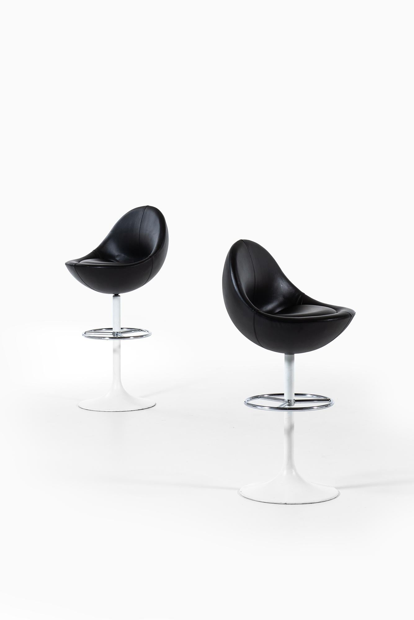 venus bar stool