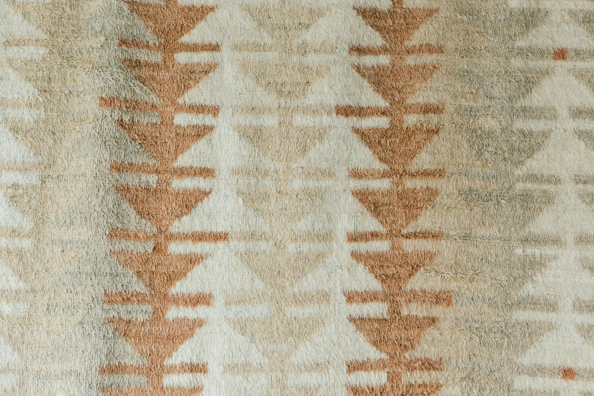 Designed is LA 'Borlange' is made up of luxurious handwoven wool, inspired by vintage Scandinavian design elements, and recreated for the modern design world. 'Kust' also meaning 'coast' was consciously designed for a proper coastal