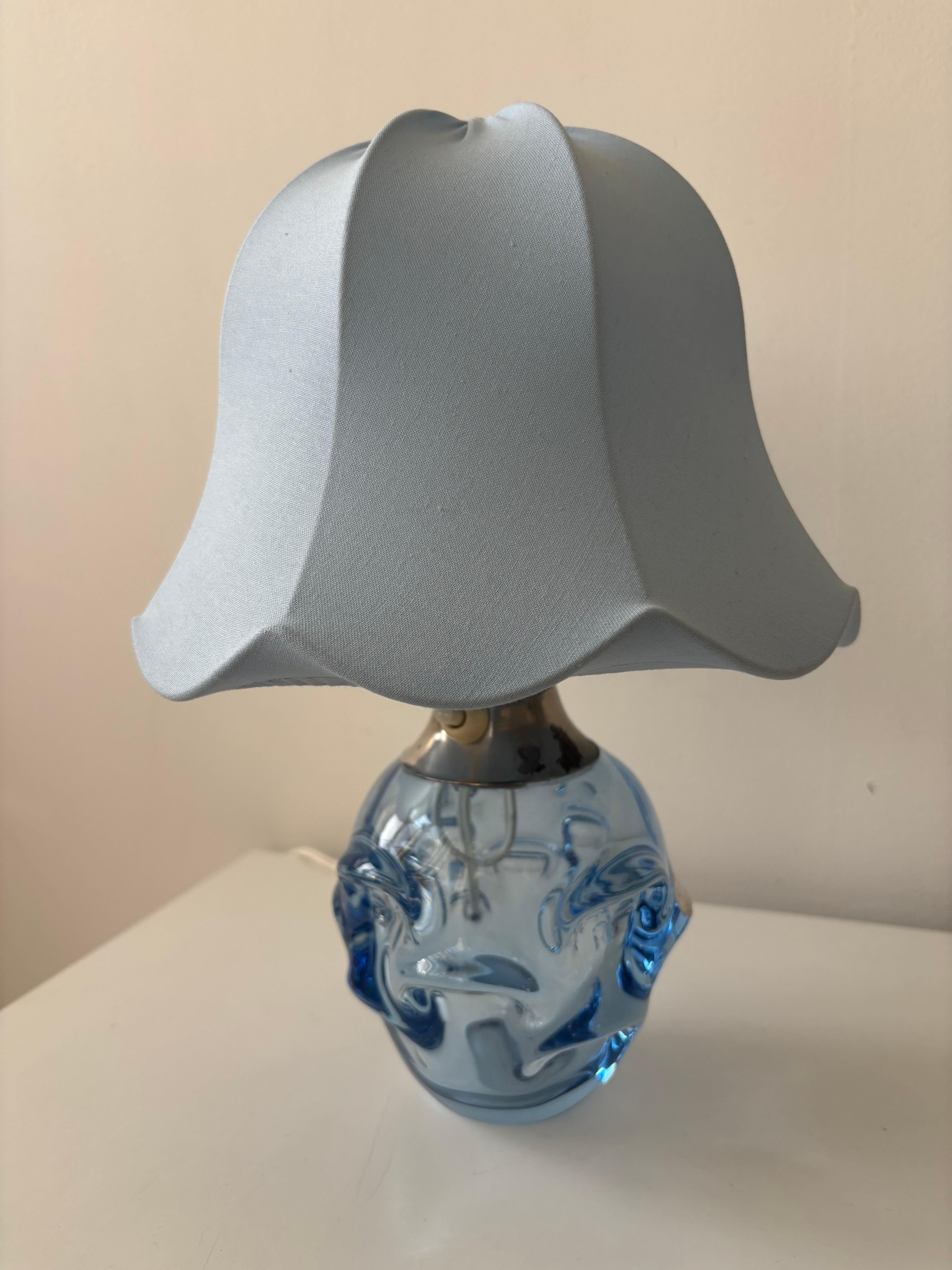 Mid-Century Modern Lampe de table Börne Augustsson en verre bleu clair, Åseda Glasbruk, Suède, vers 1950 en vente