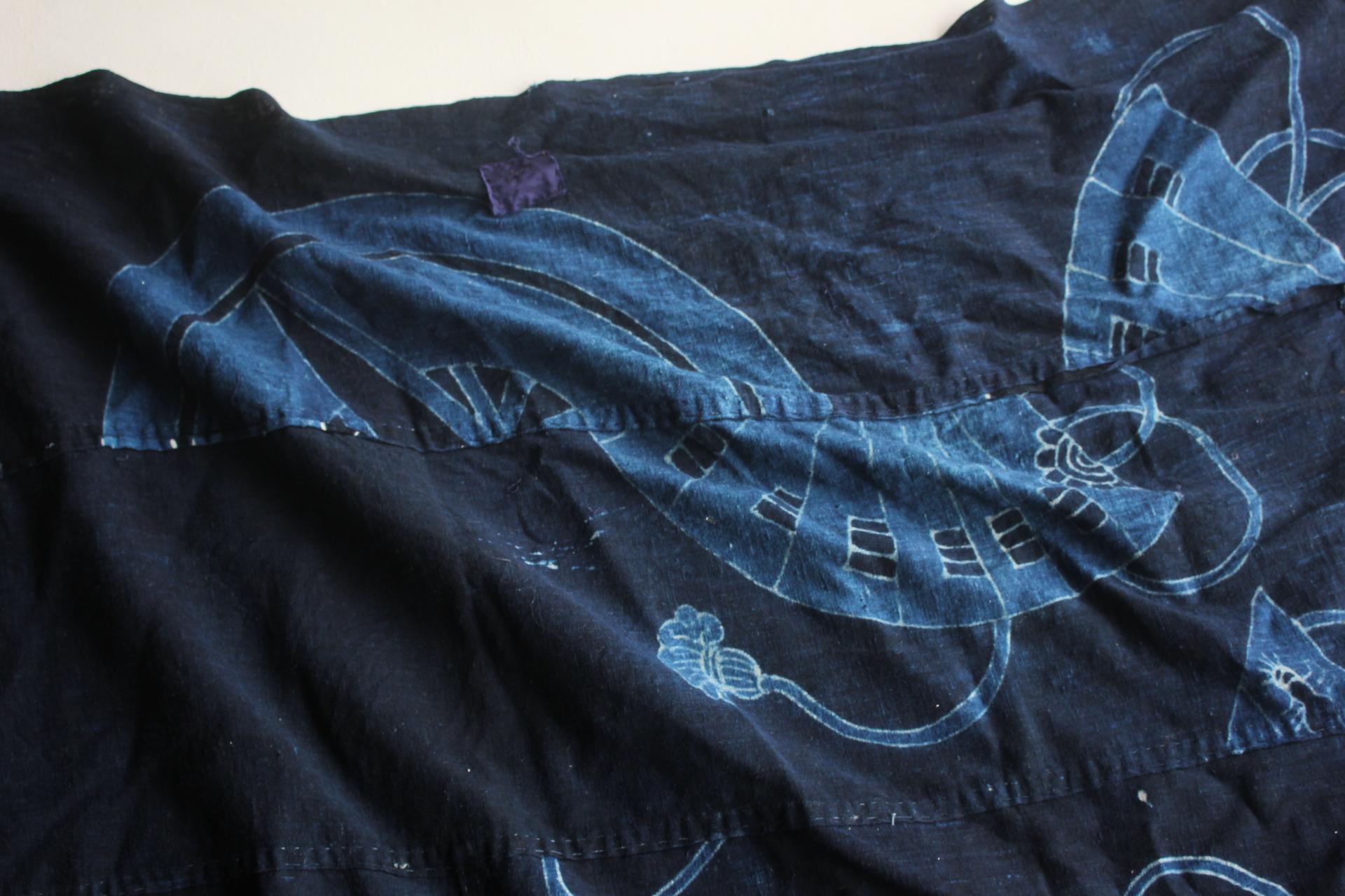 Boro10 Antiquités japonaises Tapisserie ancienne en tissu teint à l'indigo en vente 11