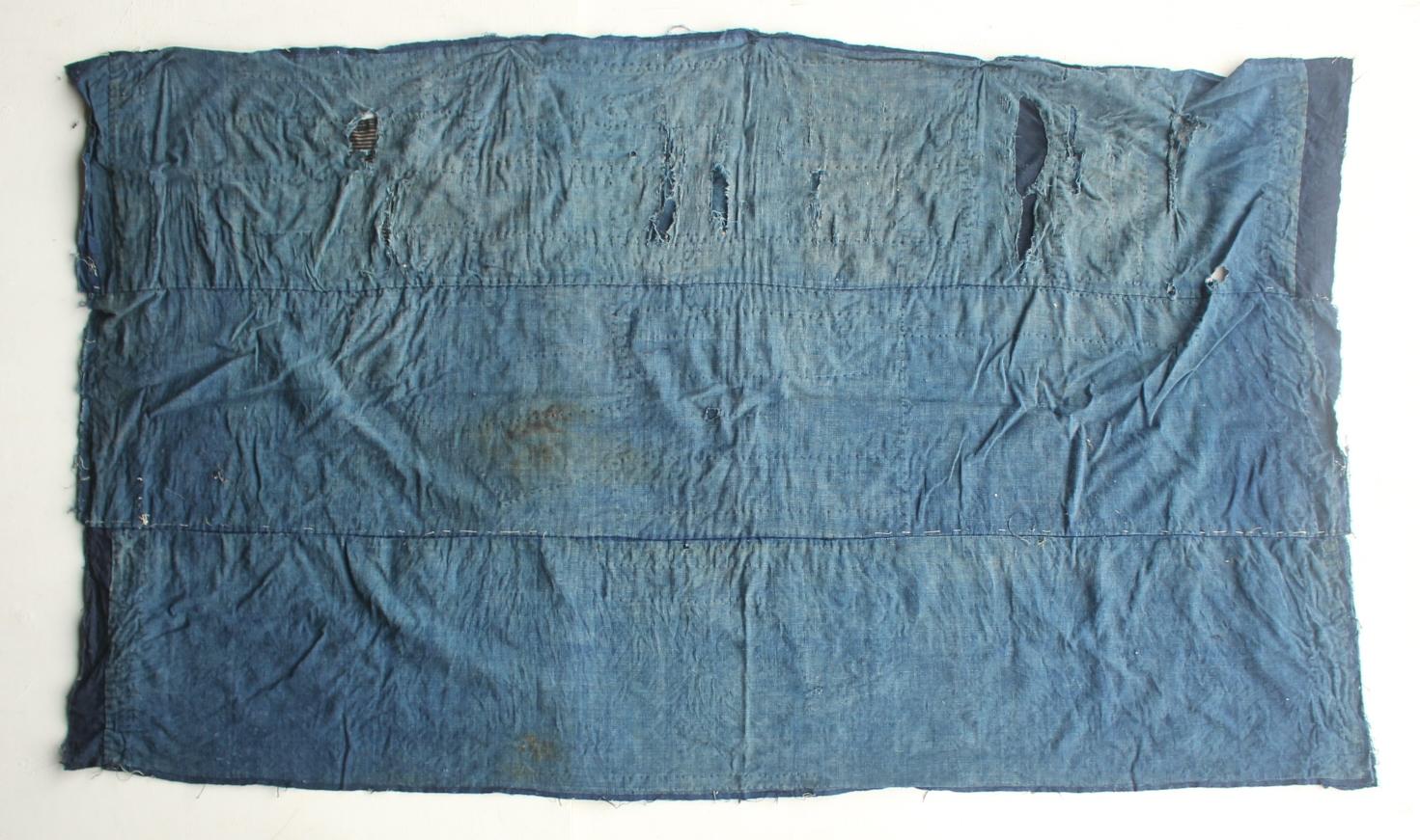 Boro3 Antiquités japonaises Art primitif BORO Patchwork de vieux tissus teints à l'indigo en vente 5