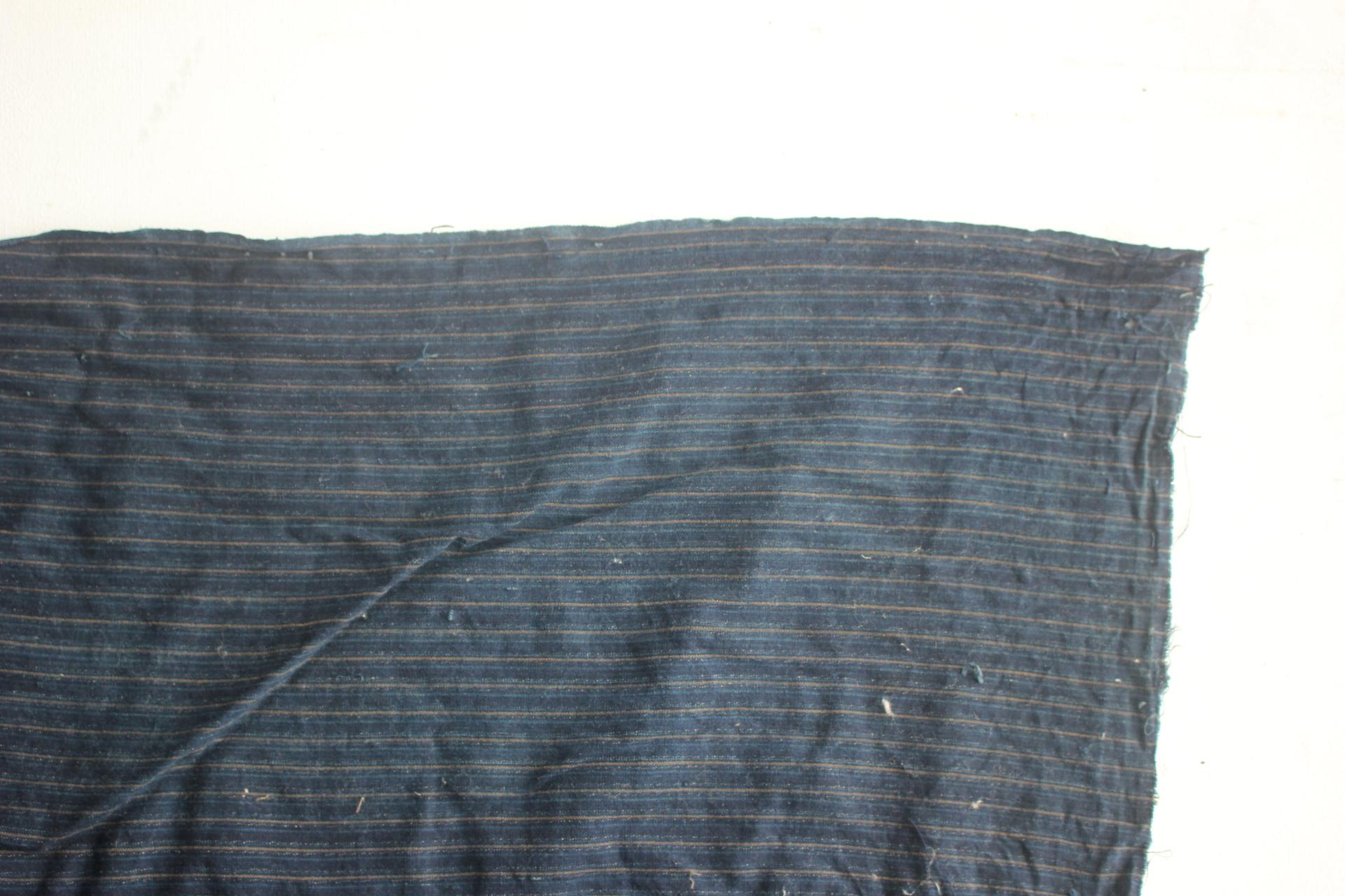 Boro4 Antiquités japonaises Art primitif BORO Patchwork de vieux tissus teints à l'indigo en vente 4