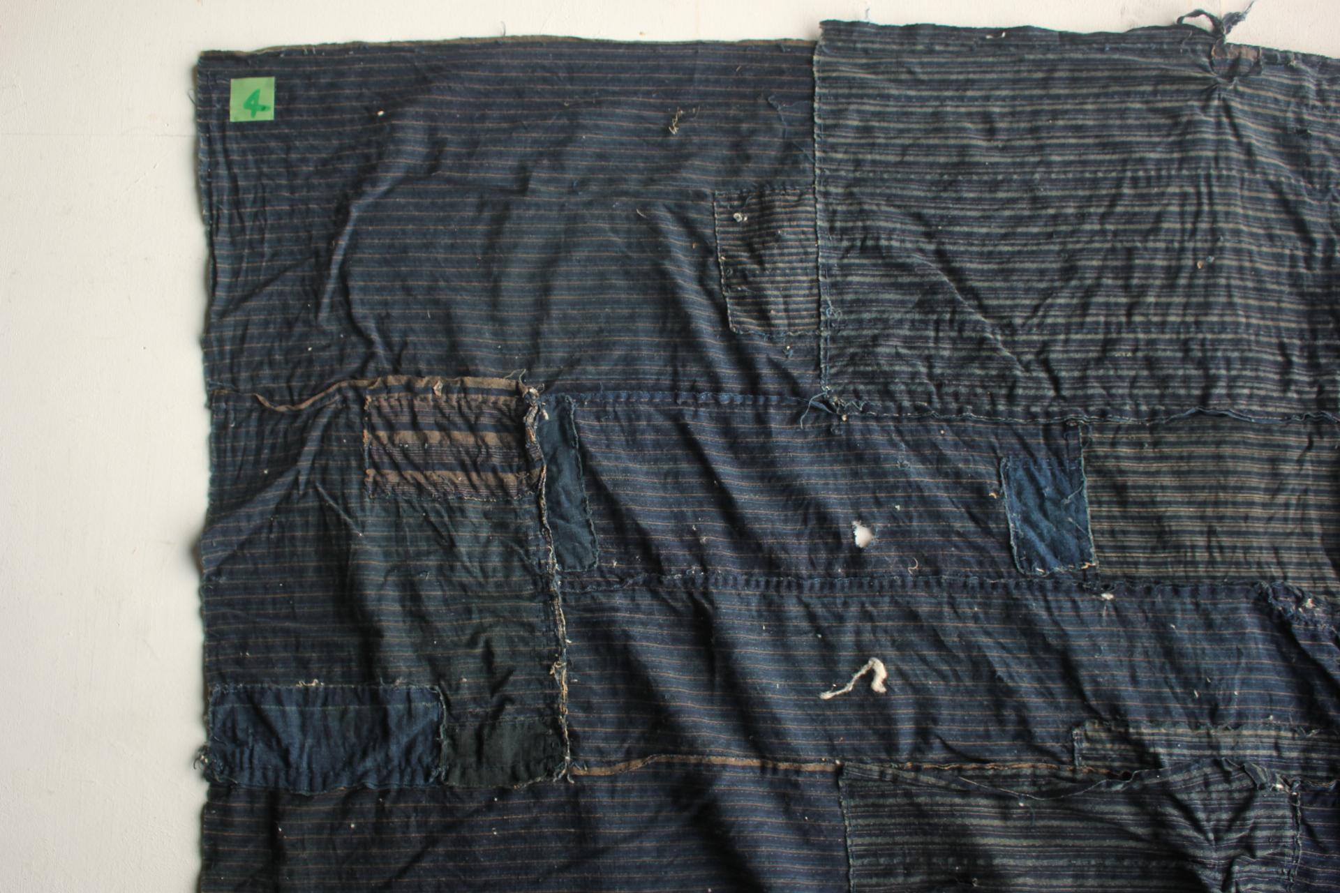 Japonais Boro4 Antiquités japonaises Art primitif BORO Patchwork de vieux tissus teints à l'indigo en vente
