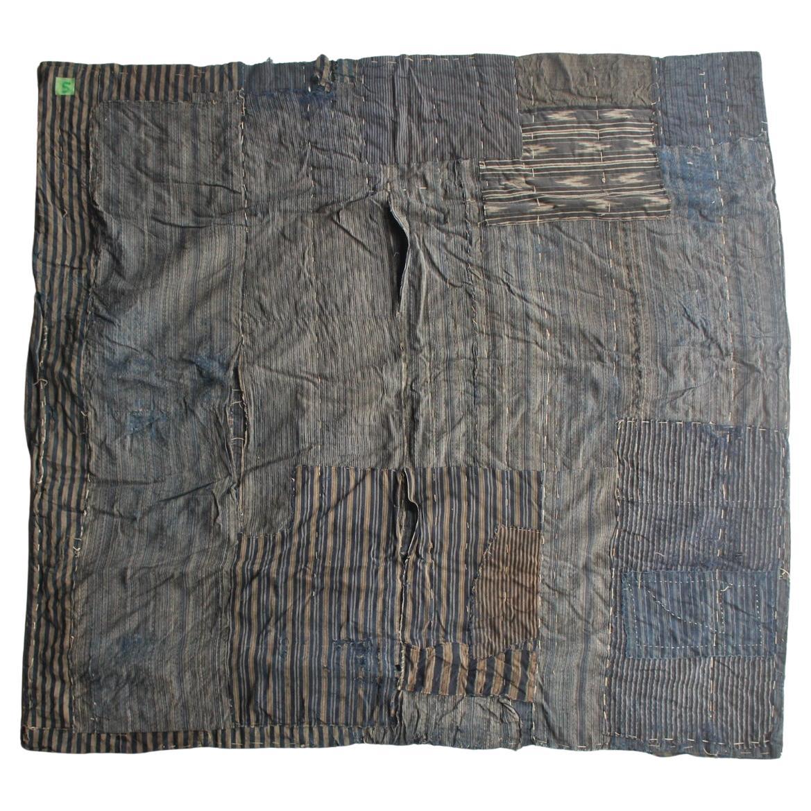 Boro5 Antiquités japonaises Art primitif BORO Patchwork de vieux tissus teints à l
indigo