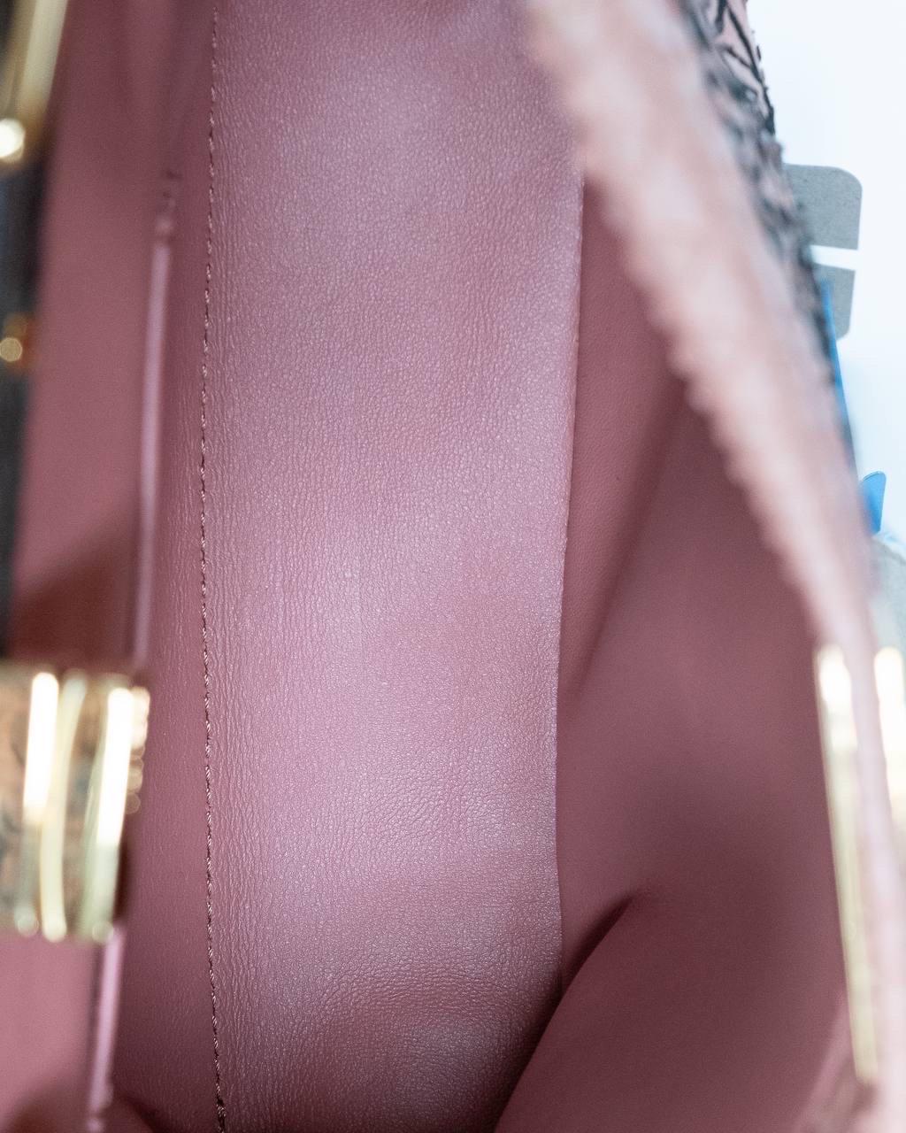 Borsa a Mano Fendi Peekaboo Mini Pitone Rosa Ricamata For Sale 8