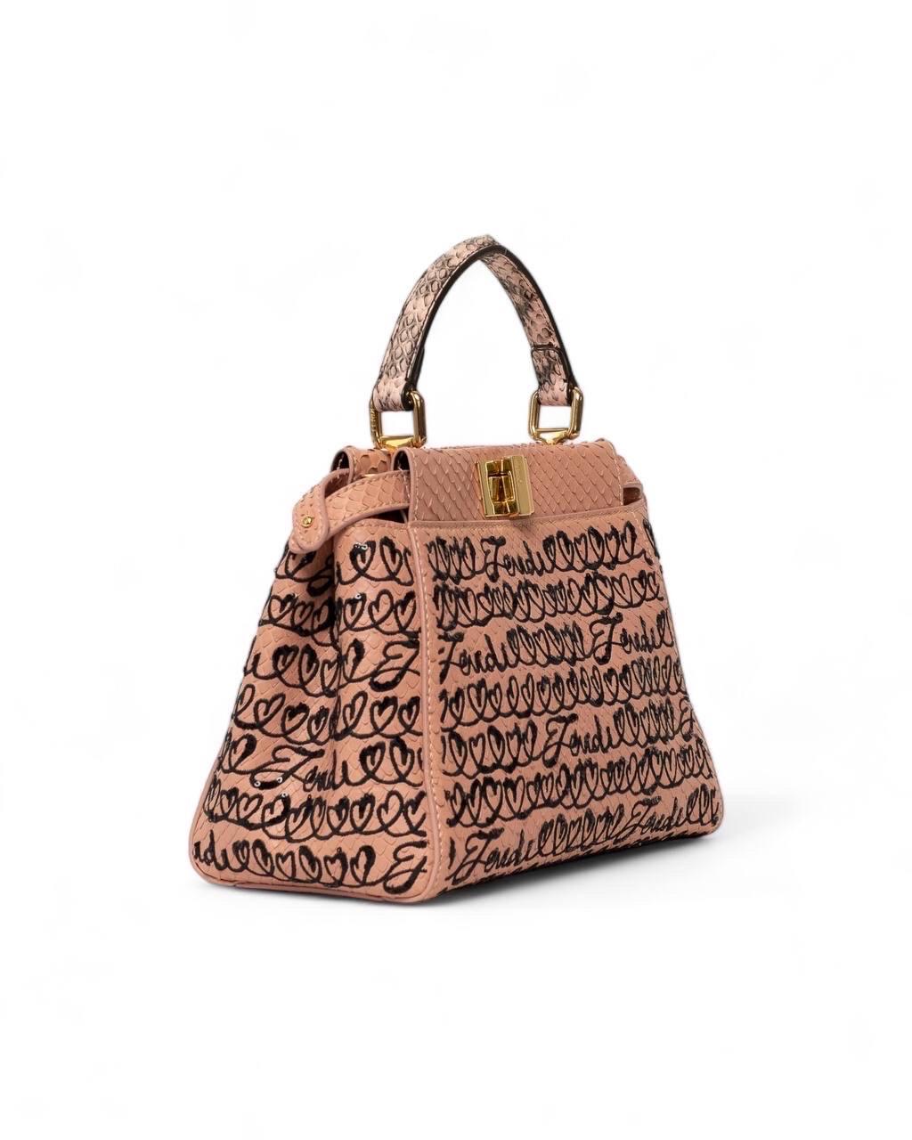 Borsa a Mano Fendi Peekaboo Mini Pitone Rosa Ricamata In Good Condition For Sale In Torre Del Greco, IT