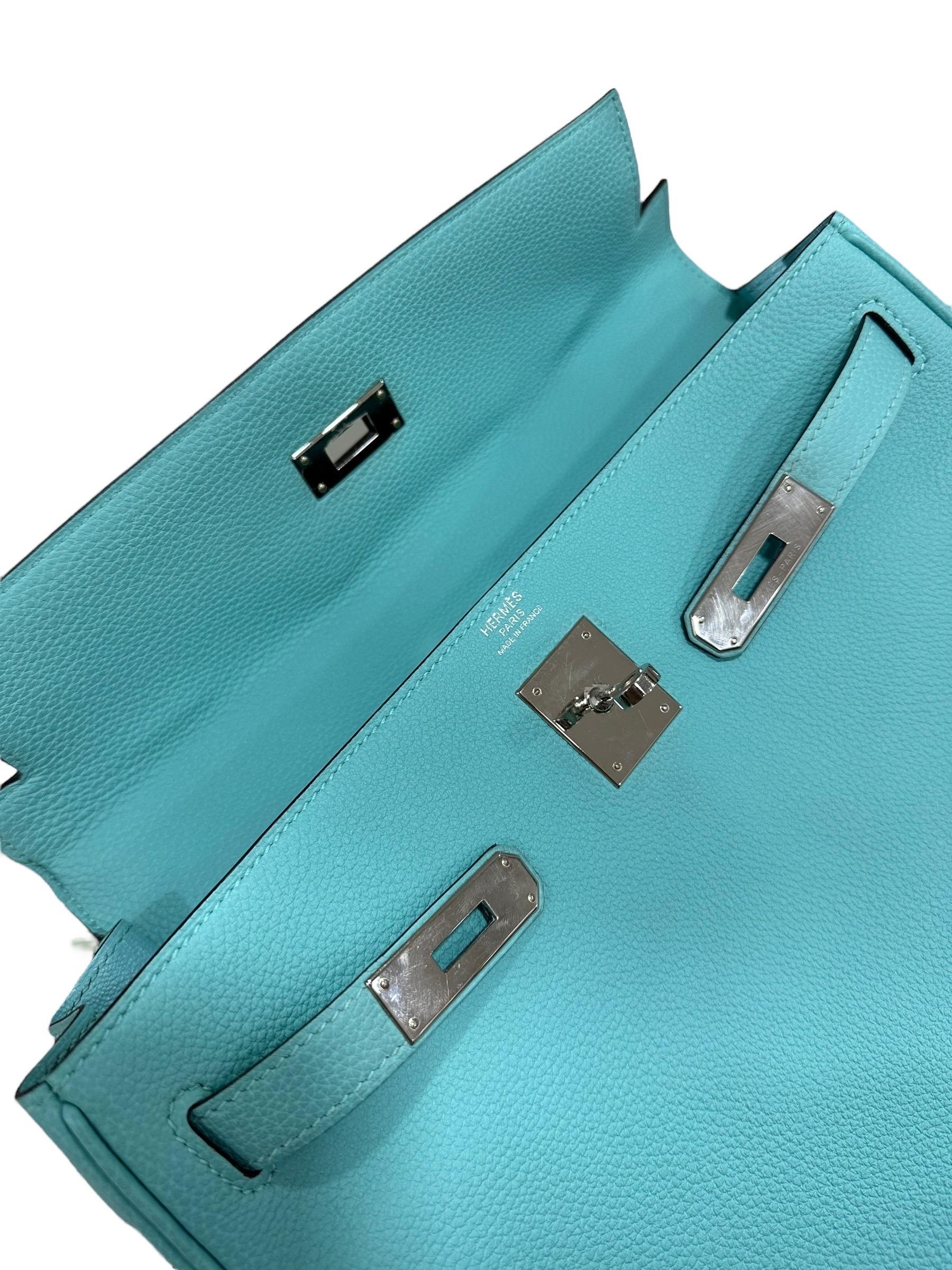 Borsa A Mano Hermès Kelly 32 Clemence Blue Atolle 2014 en vente 15