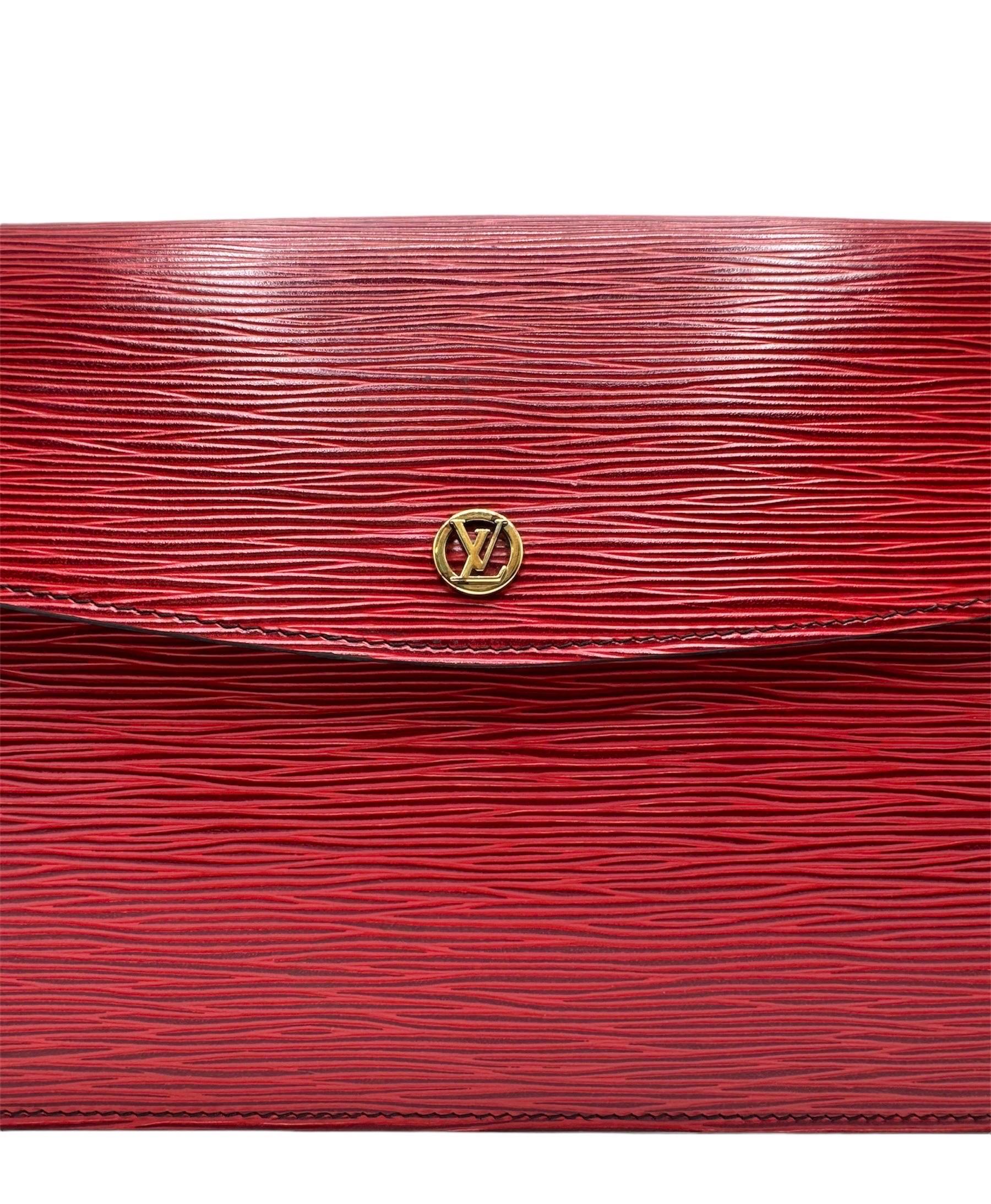 Women's or Men's Borsa A Mano Louis Vuitton Pochette Epi Rossa For Sale