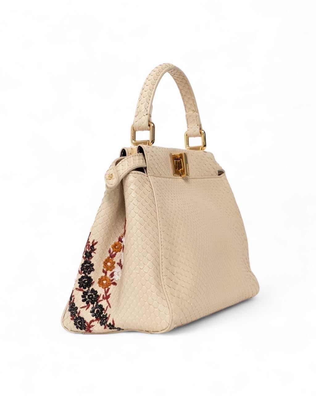 Women's Borsa a ManoFendi Peekaboo Mini con Ricamo For Sale