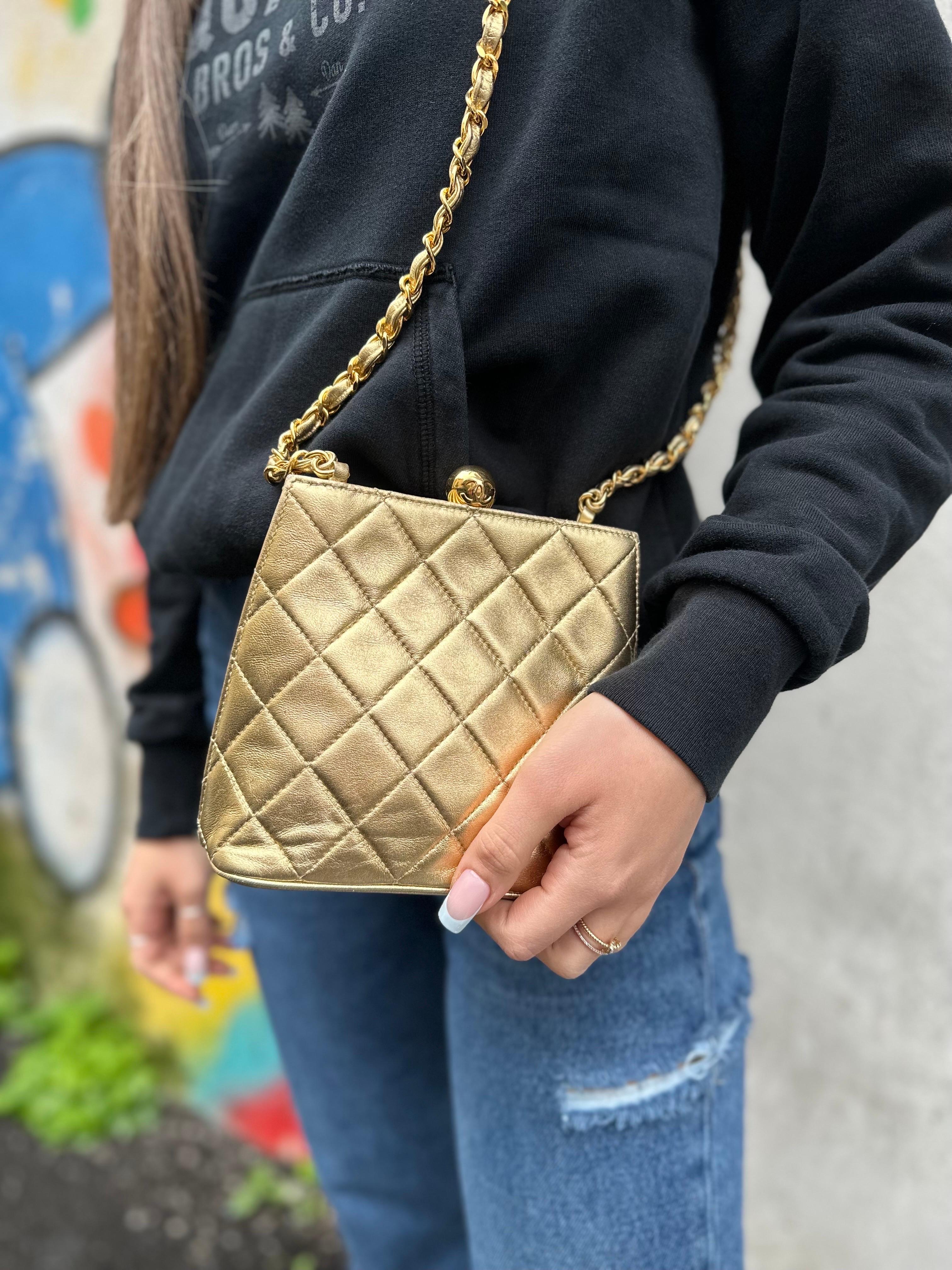 CHANEL Vintage Paris Matelasse Limited Flap Bag – Fashion Reloved