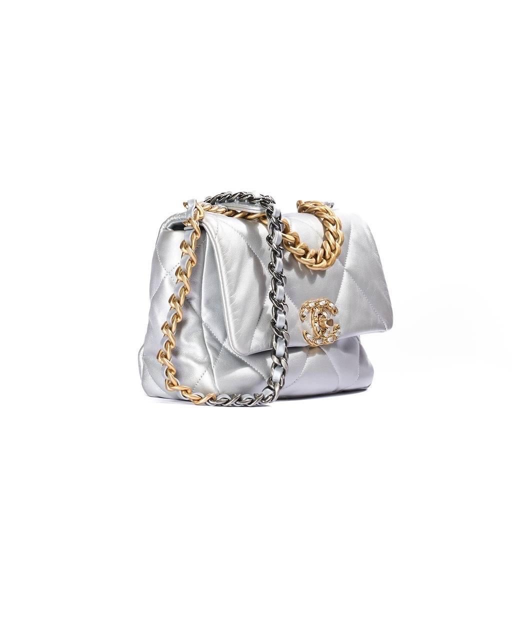 Borsa a Spalla Chanel 19 Flap Small Silver In Excellent Condition For Sale In Torre Del Greco, IT