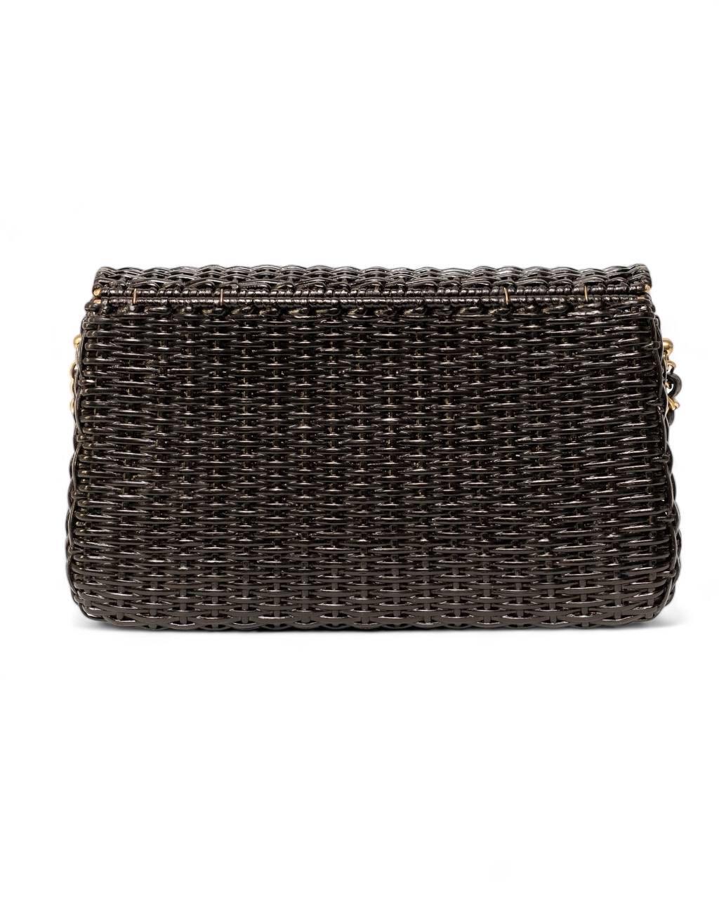 Borsa a Spalla Chanel Classic Flap Vimini Nera For Sale 4