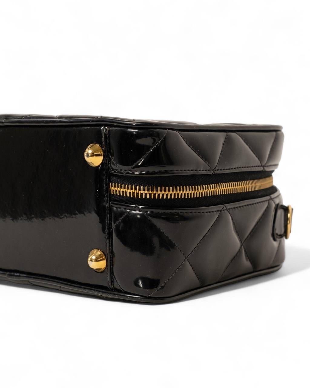 Borsa a spalla Chanel Cube Vintage Vernice Nero For Sale 7