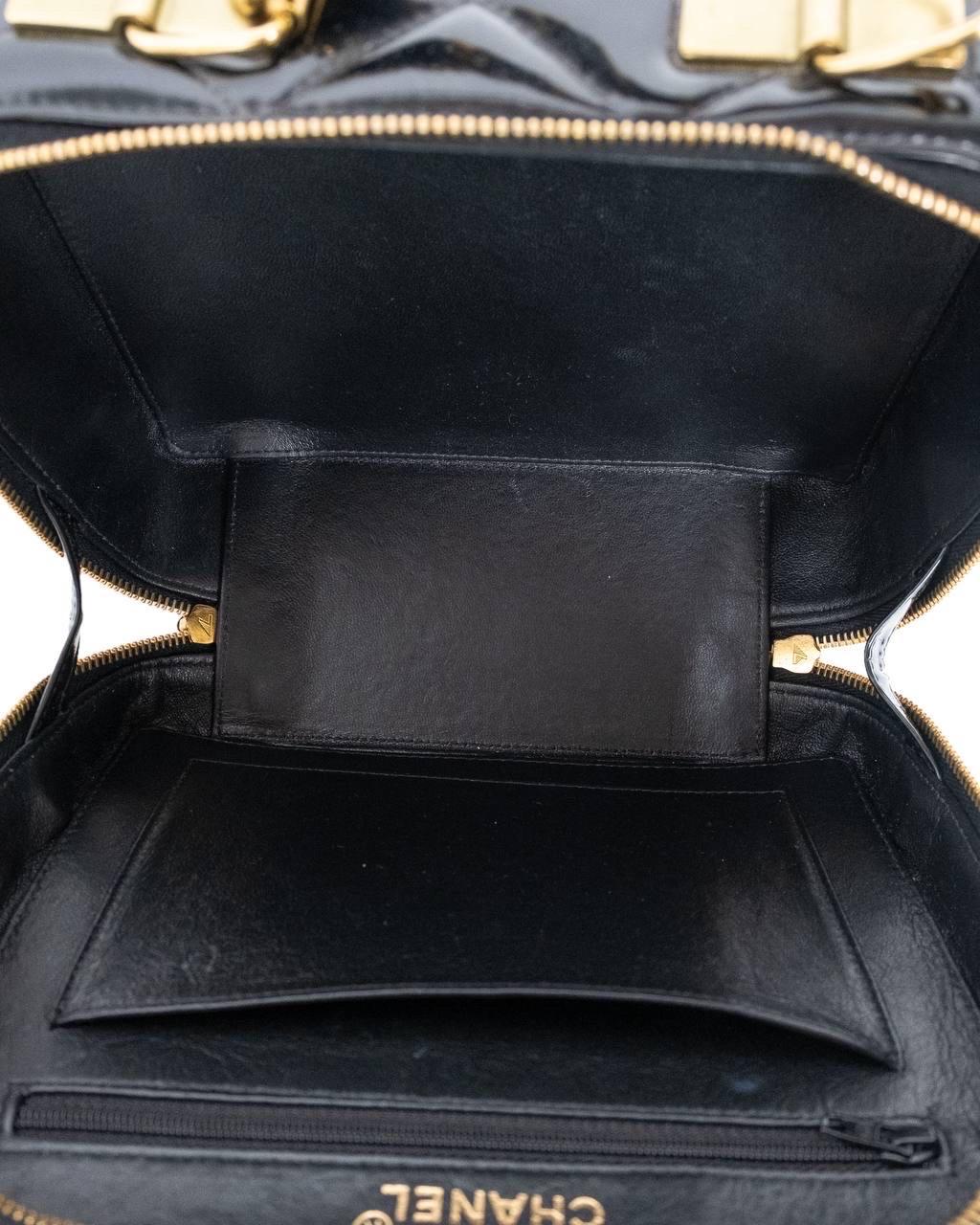 Borsa a spalla Chanel Cube Vintage Vernice Nero For Sale 10