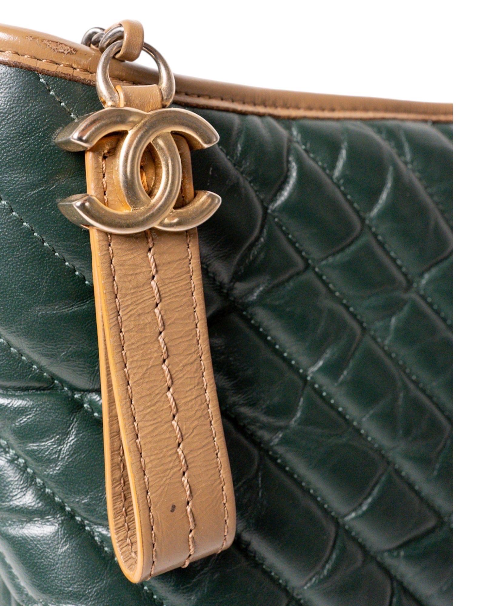 Borsa a spalla Chanel Gabrielle Medium Tricolor Verde In Good Condition For Sale In Torre Del Greco, IT