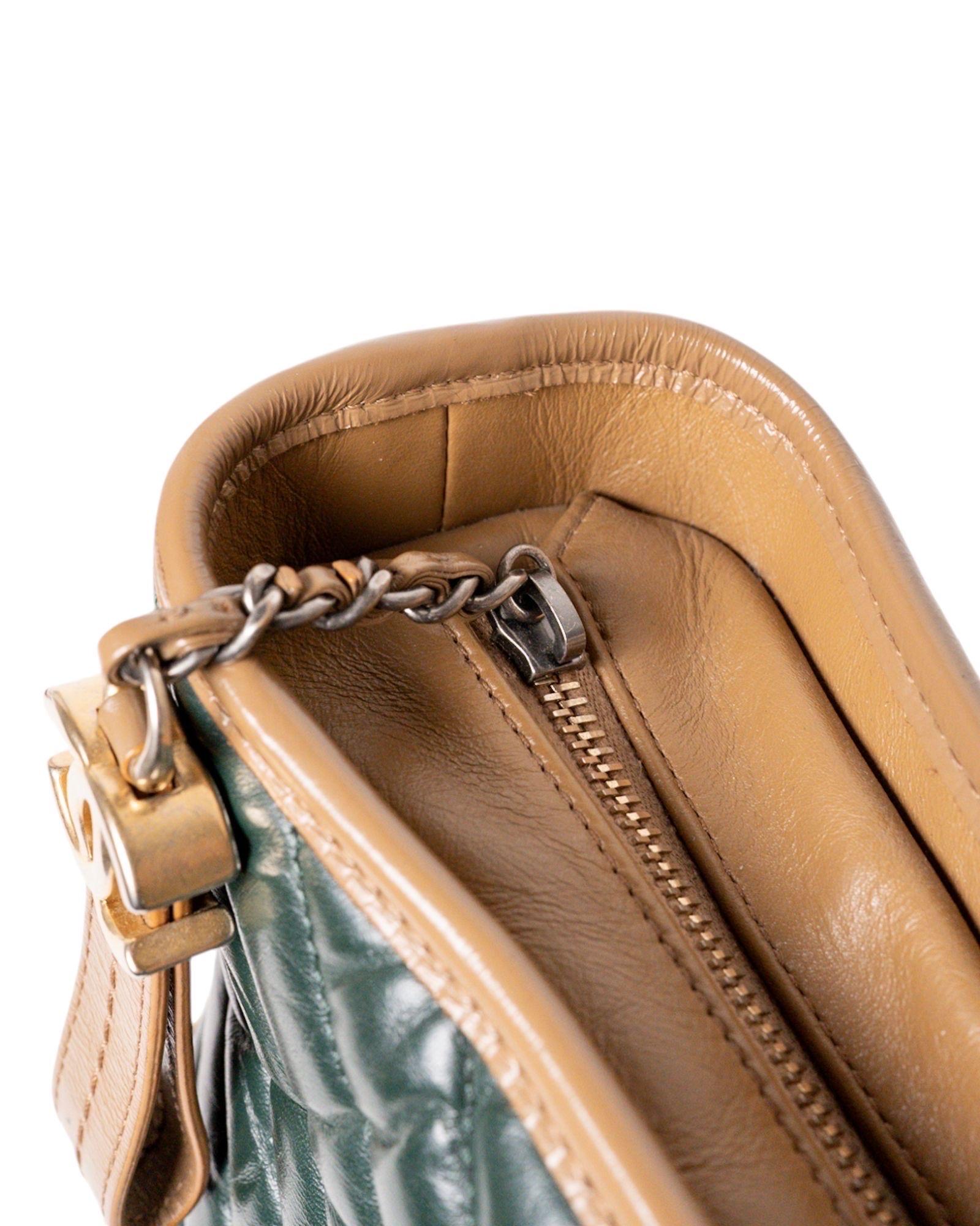 Women's Borsa a spalla Chanel Gabrielle Medium Tricolor Verde For Sale