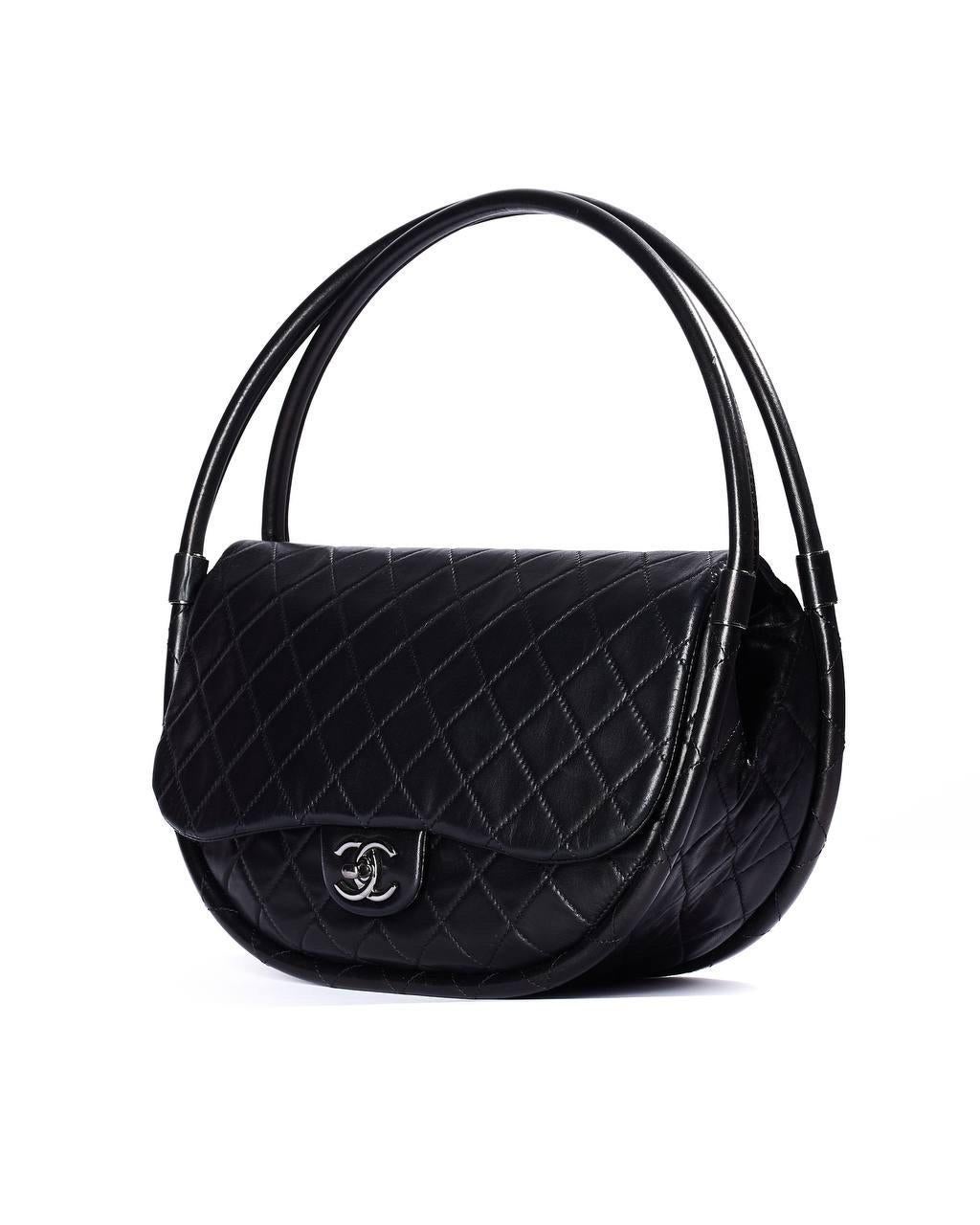 Borsa a Spalla  Chanel Hula Hoop Nera In Good Condition For Sale In Torre Del Greco, IT