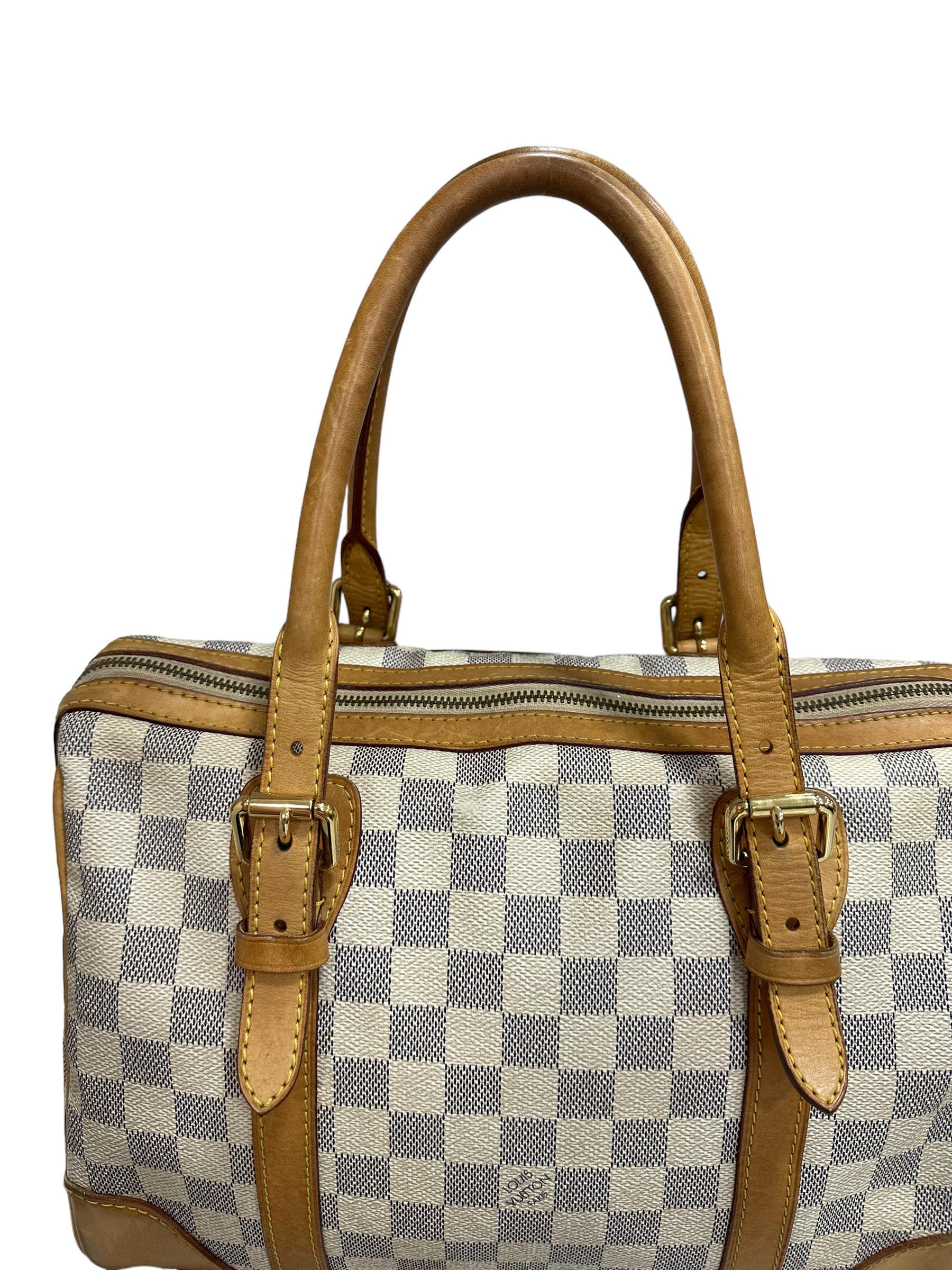 Borsa A Spalla Louis Vuitton Berkeley MM Damier Azur im Angebot 3