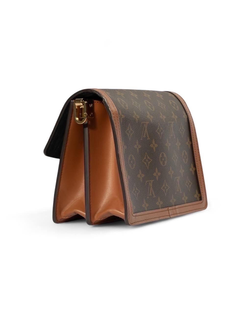 Borsa a spalla Louis Vuitton Dauphine MM Monogram Reverse For Sale 5