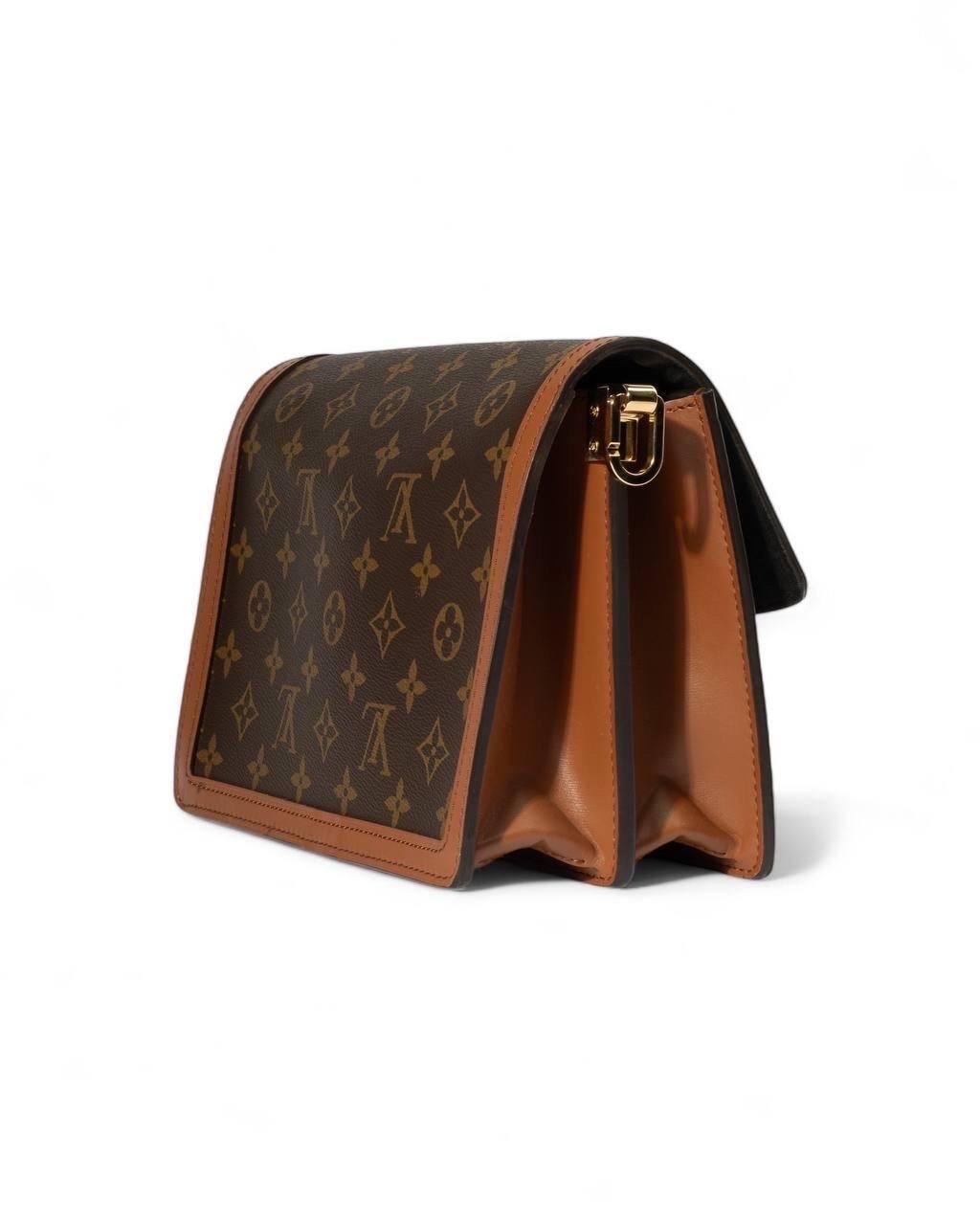 Borsa a spalla Louis Vuitton Dauphine MM Monogram Reverse For Sale 6
