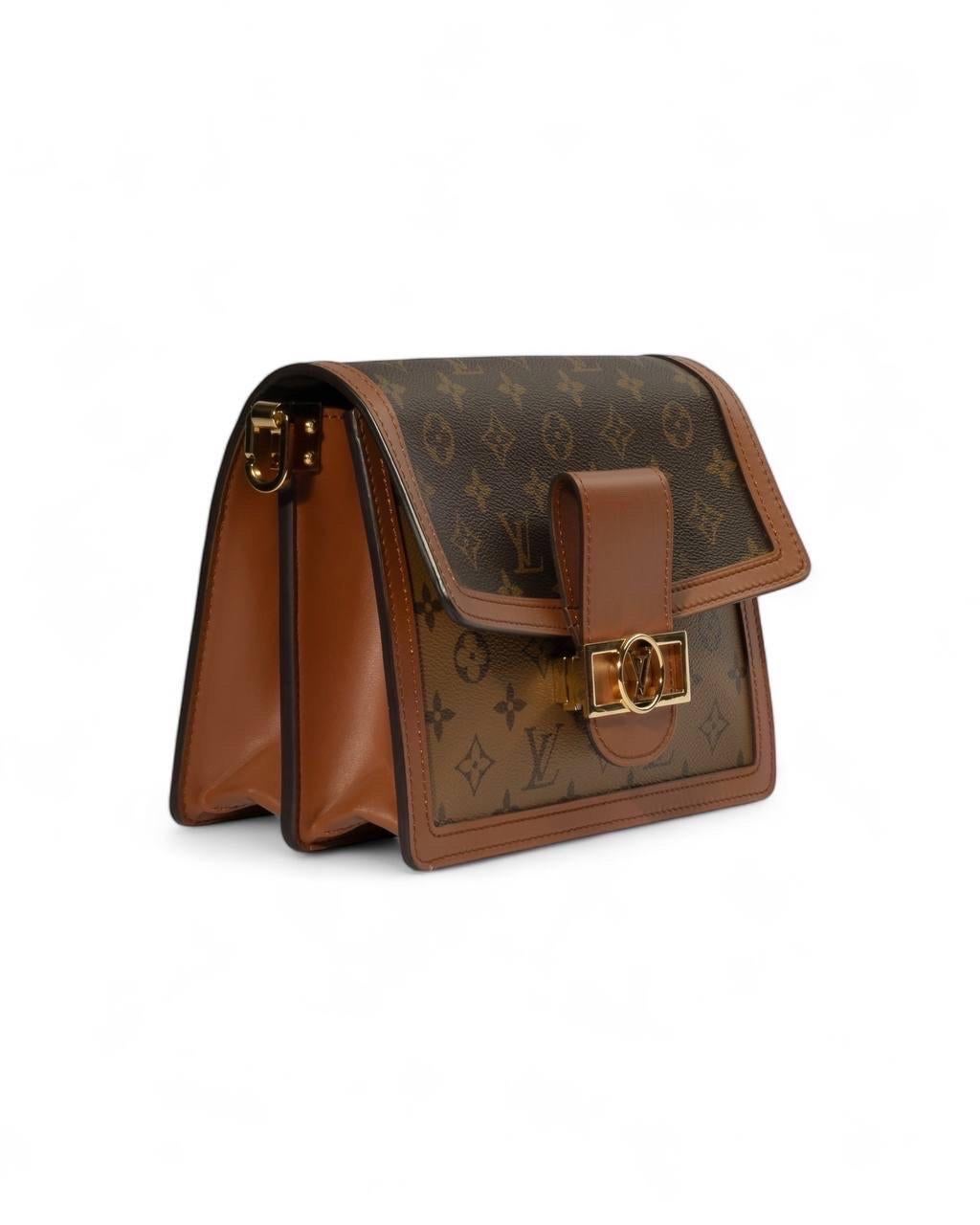 Women's Borsa a spalla Louis Vuitton Dauphine MM Monogram Reverse For Sale