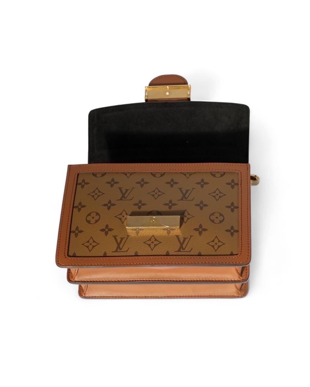Borsa a spalla Louis Vuitton Dauphine MM Monogram Reverse For Sale 1
