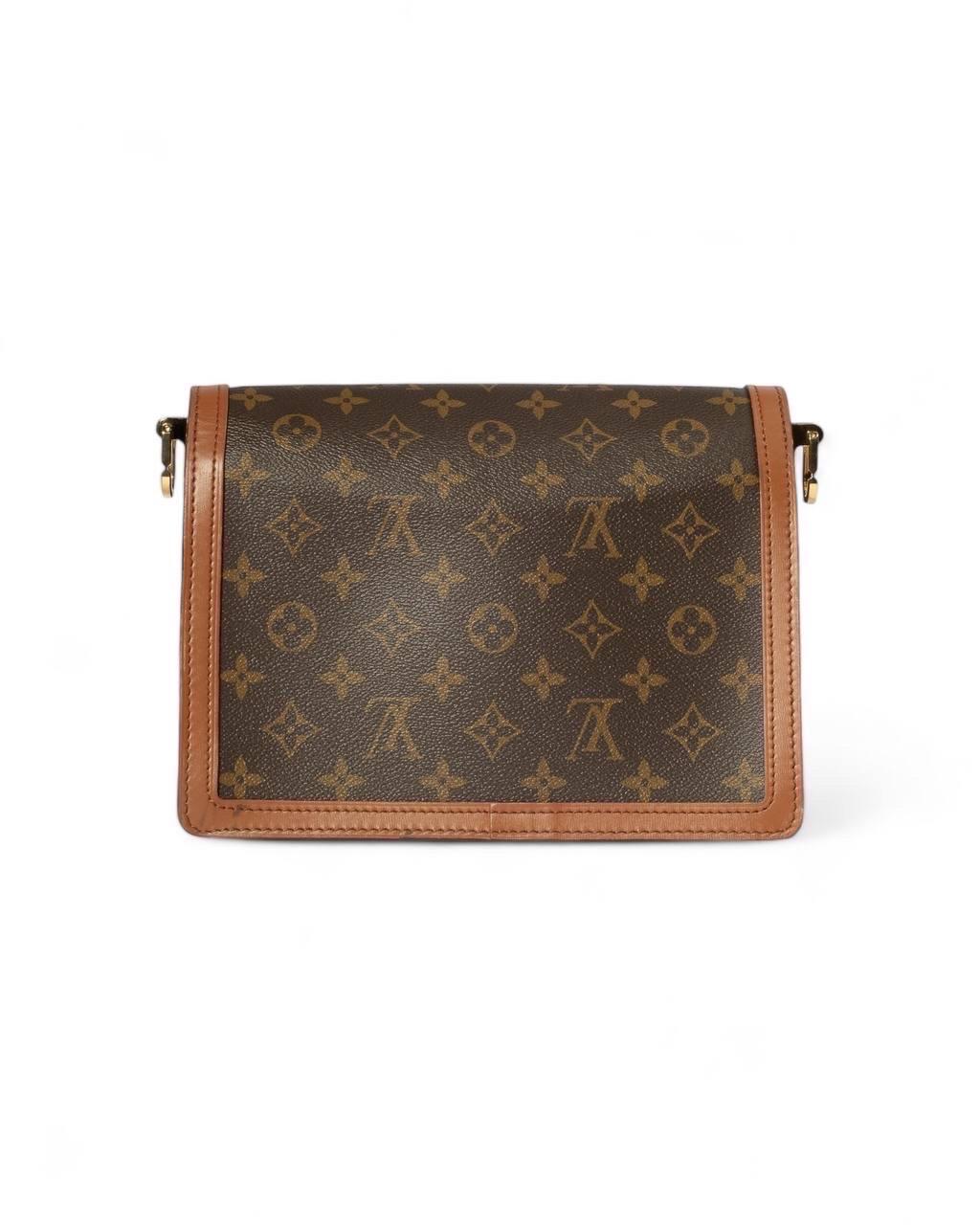 Borsa a spalla Louis Vuitton Dauphine MM Monogram Reverse For Sale 4