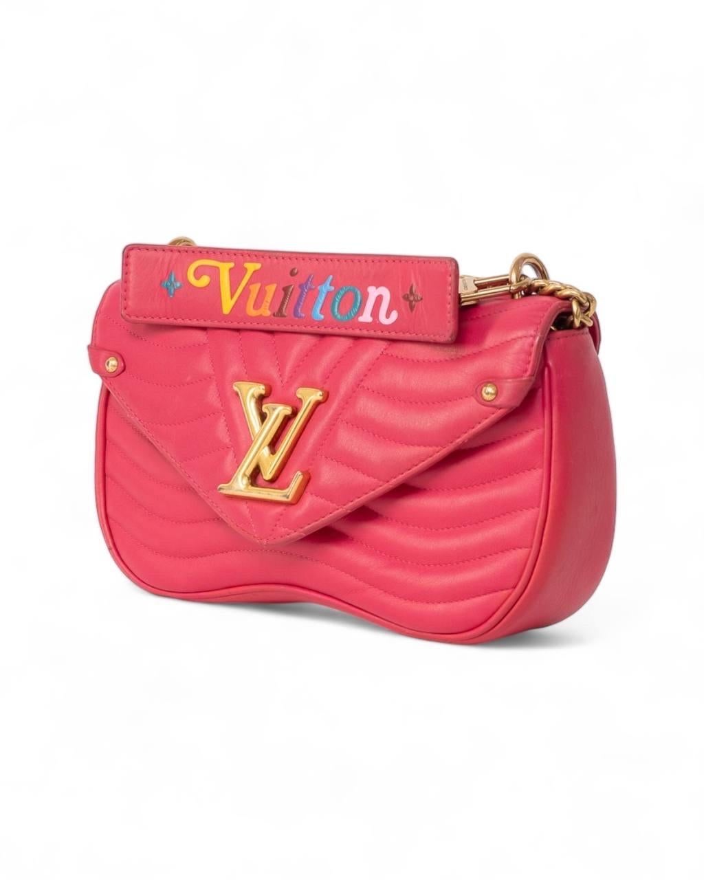 Red Borsa a spalla Louis Vuitton New Wave MM Fragola For Sale