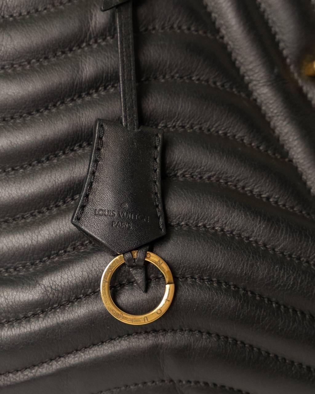 Donna Borsa a spalla Louis Vuitton Shopper New Wave Chain GM Nera in vendita